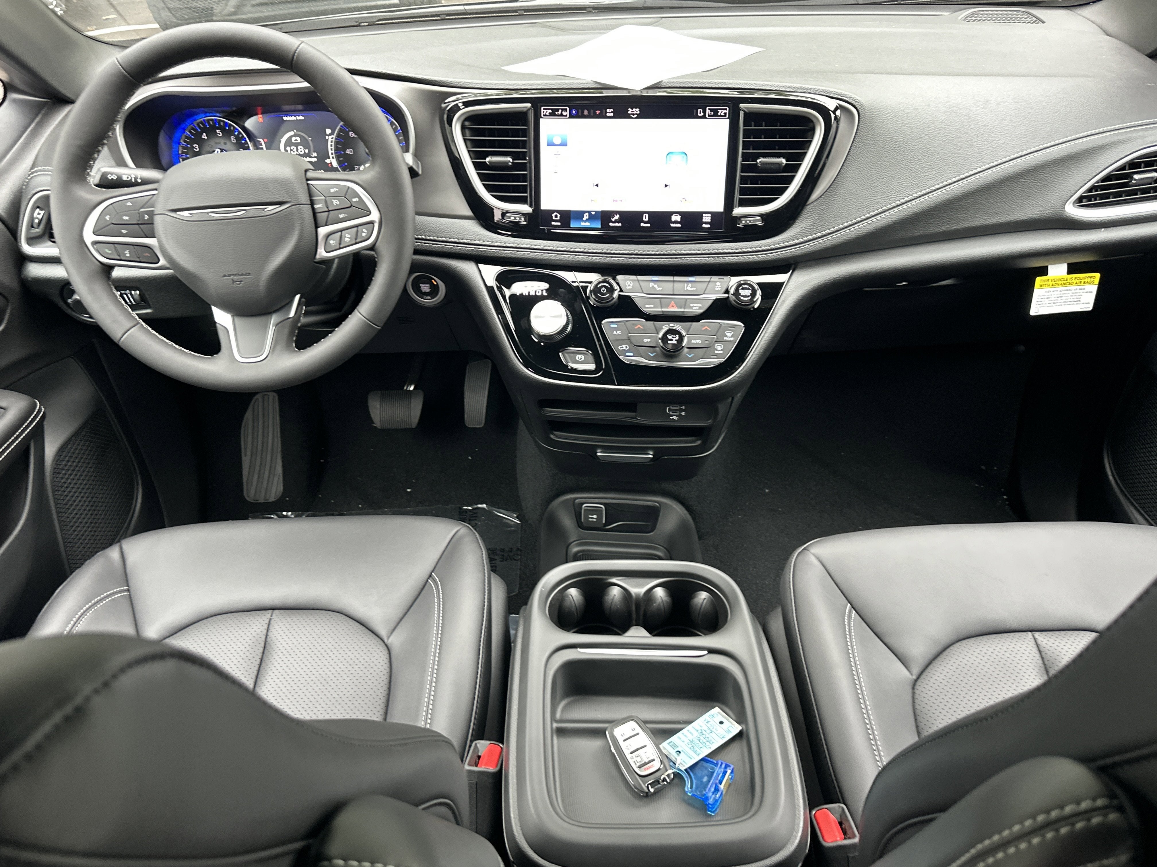 2027 Chrysler Pacifica Select