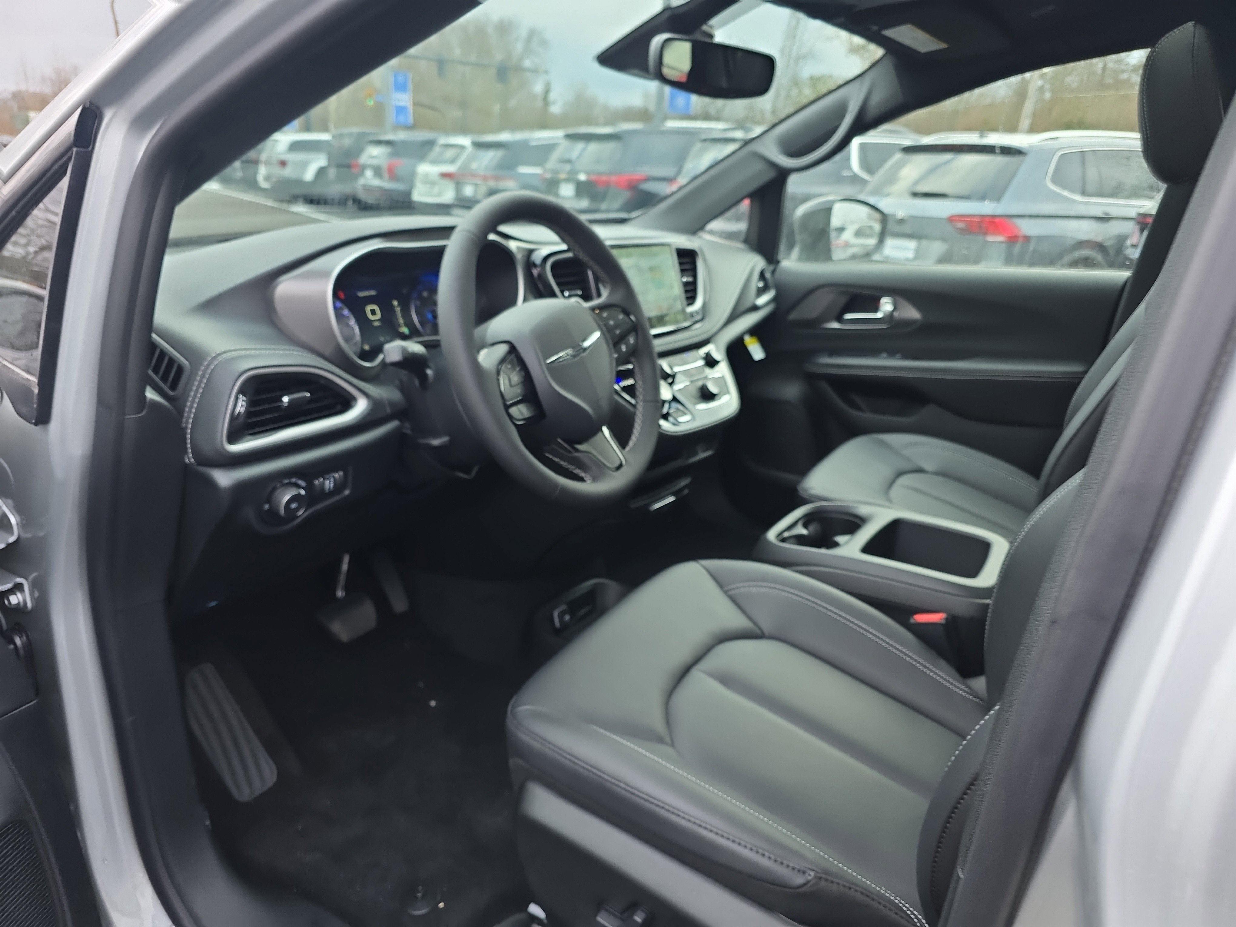 2026 Chrysler Pacifica Select