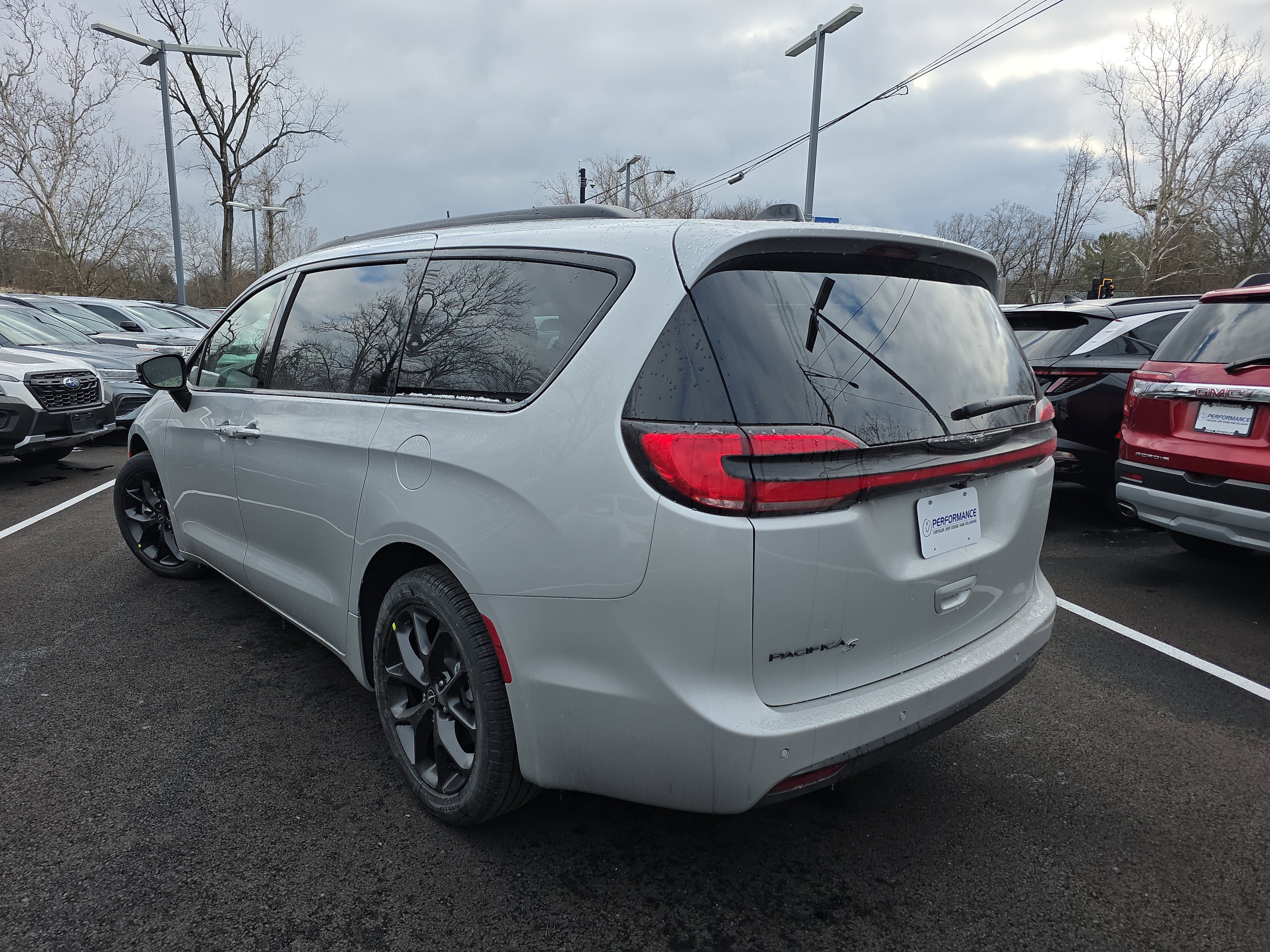 2026 Chrysler Pacifica Select