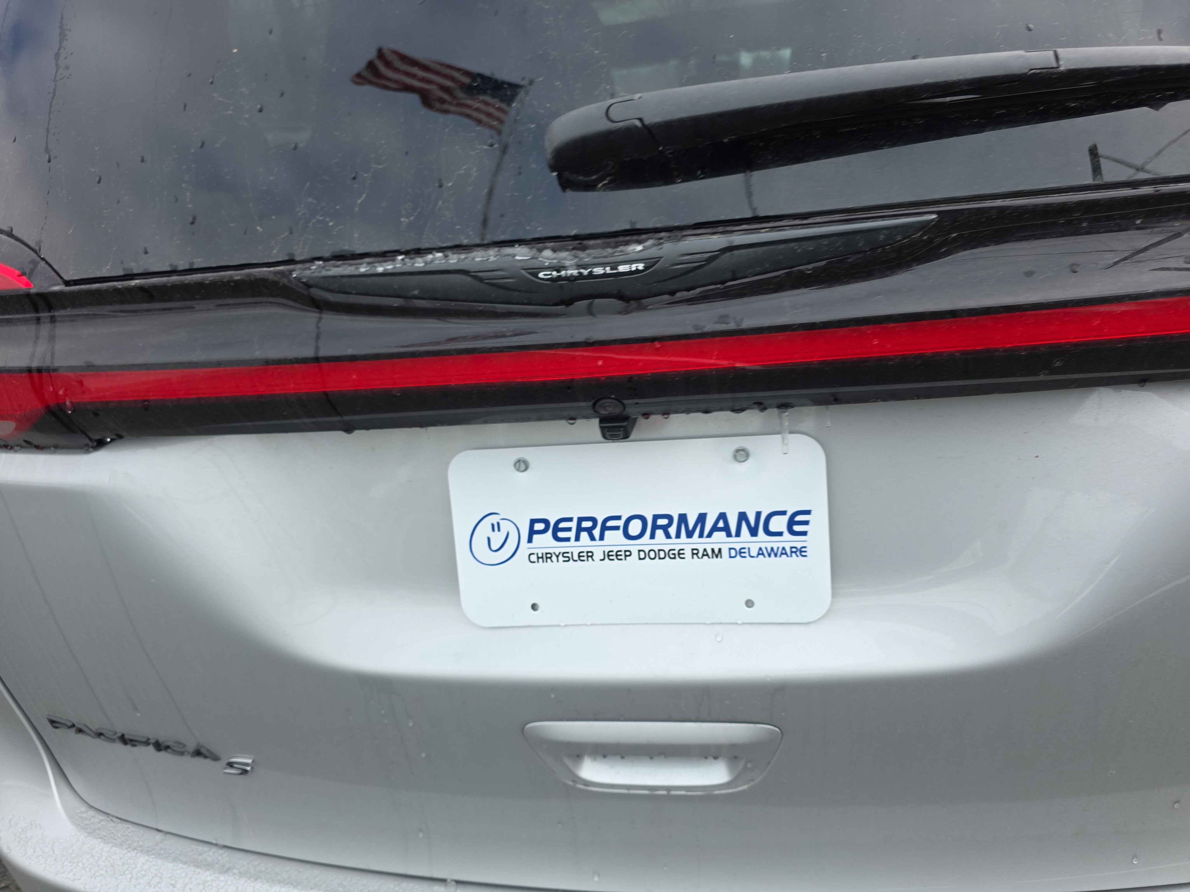 2026 Chrysler Pacifica Select