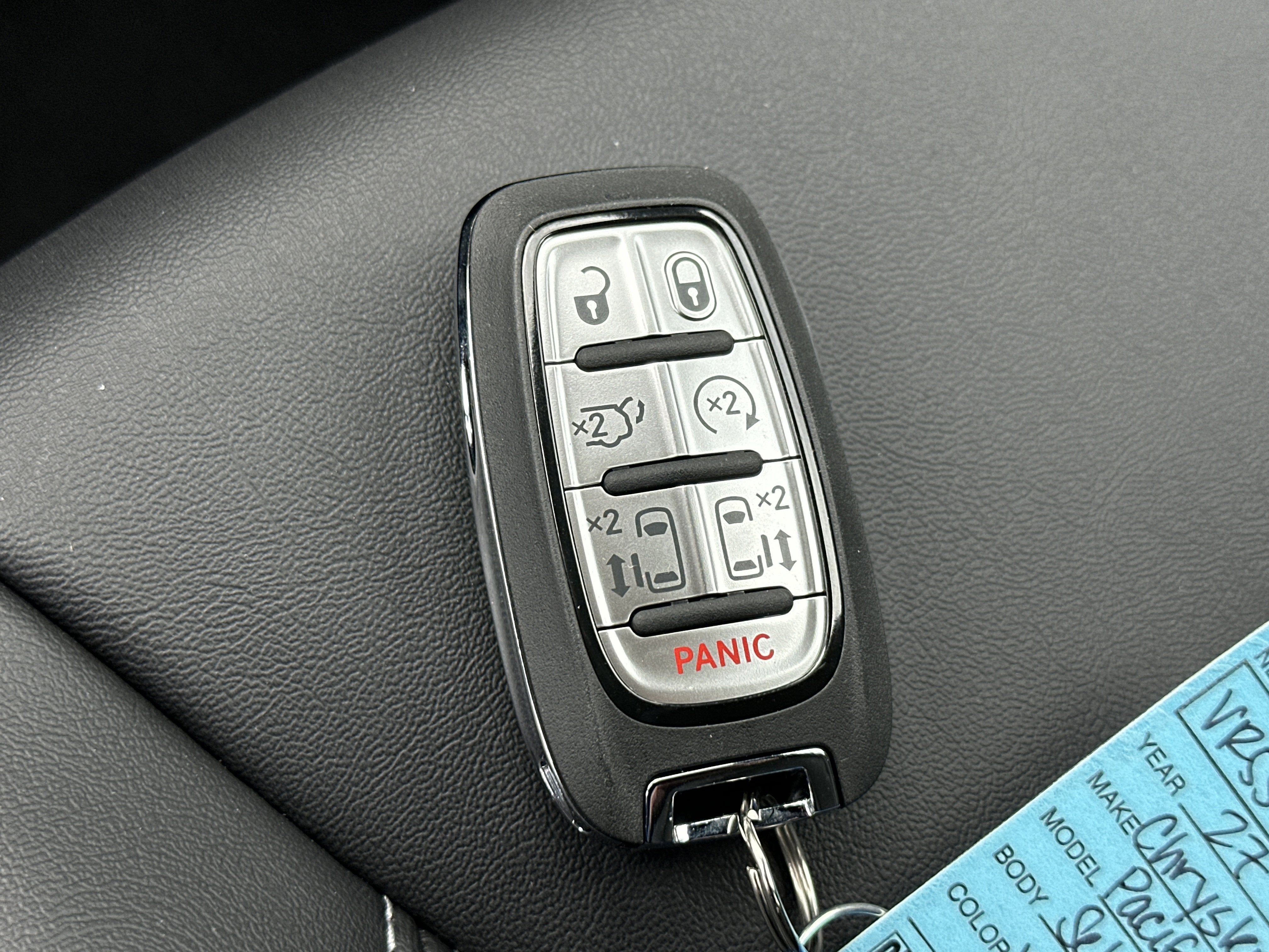 2027 Chrysler Pacifica Select