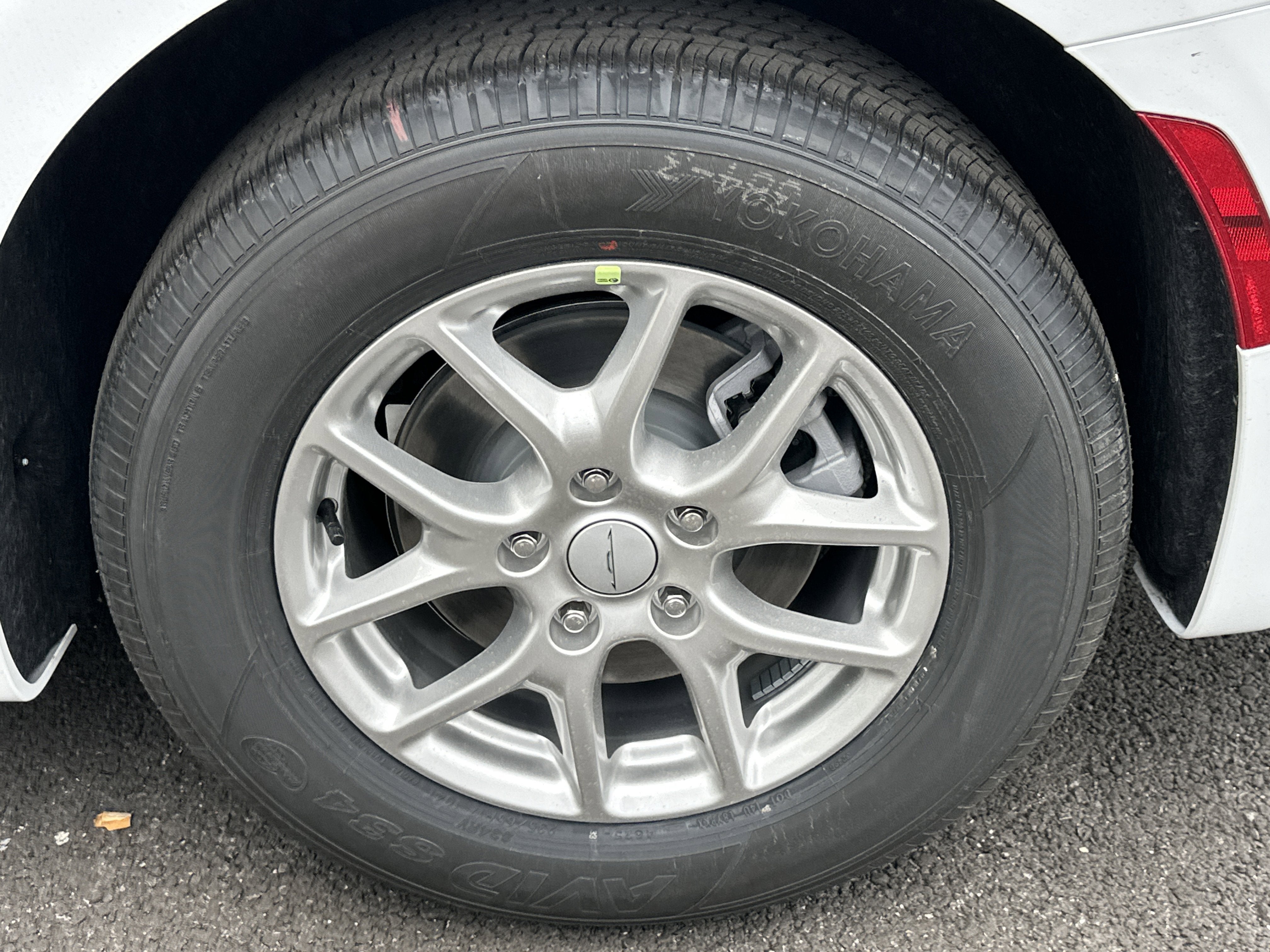 2027 Chrysler Pacifica Select