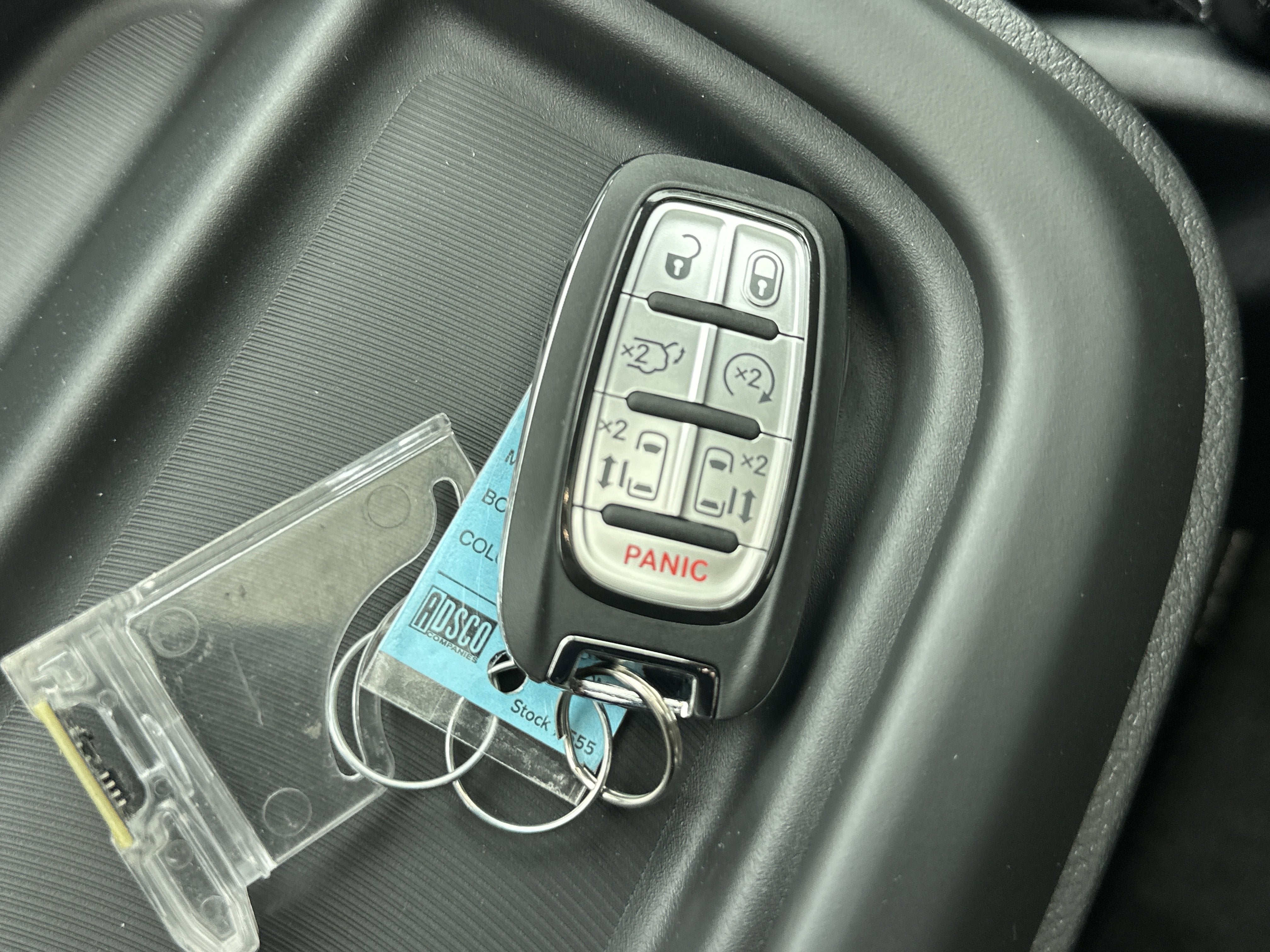 2027 Chrysler Pacifica Select