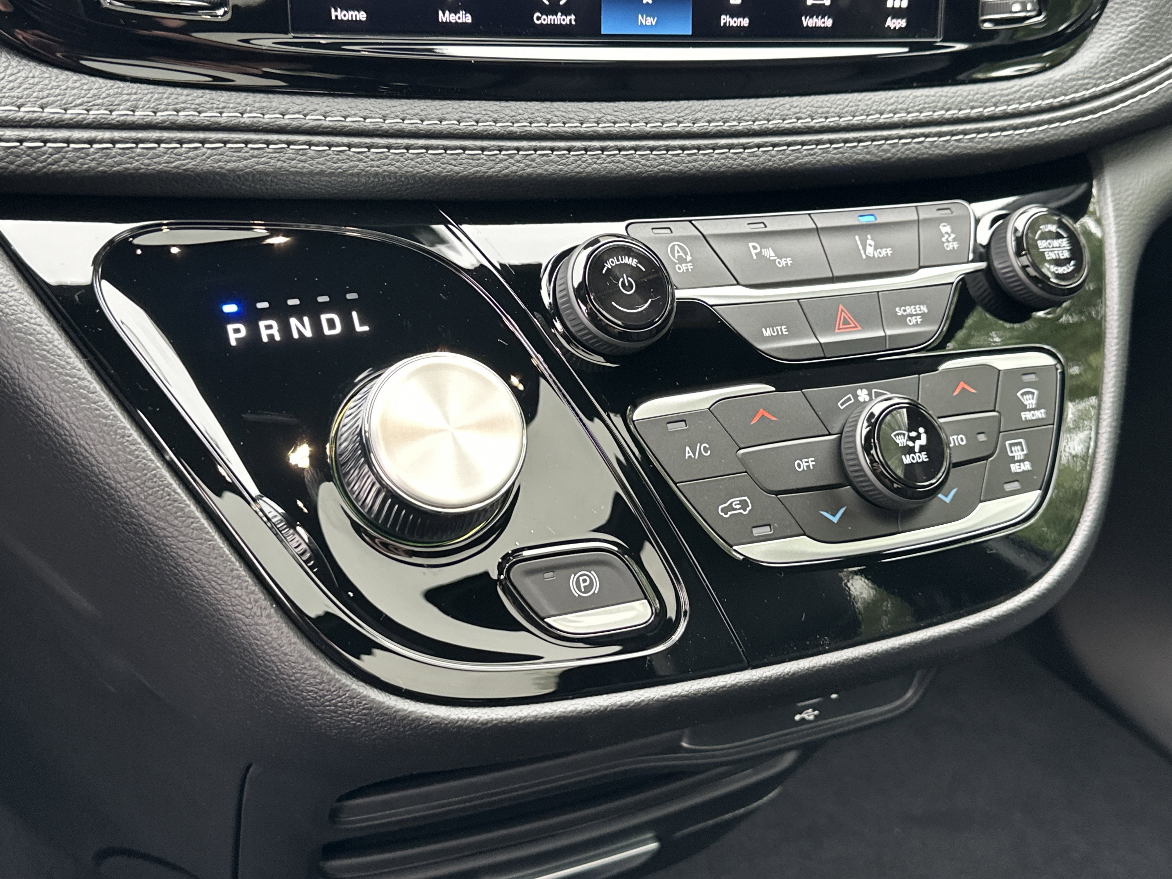 2027 Chrysler Pacifica Select