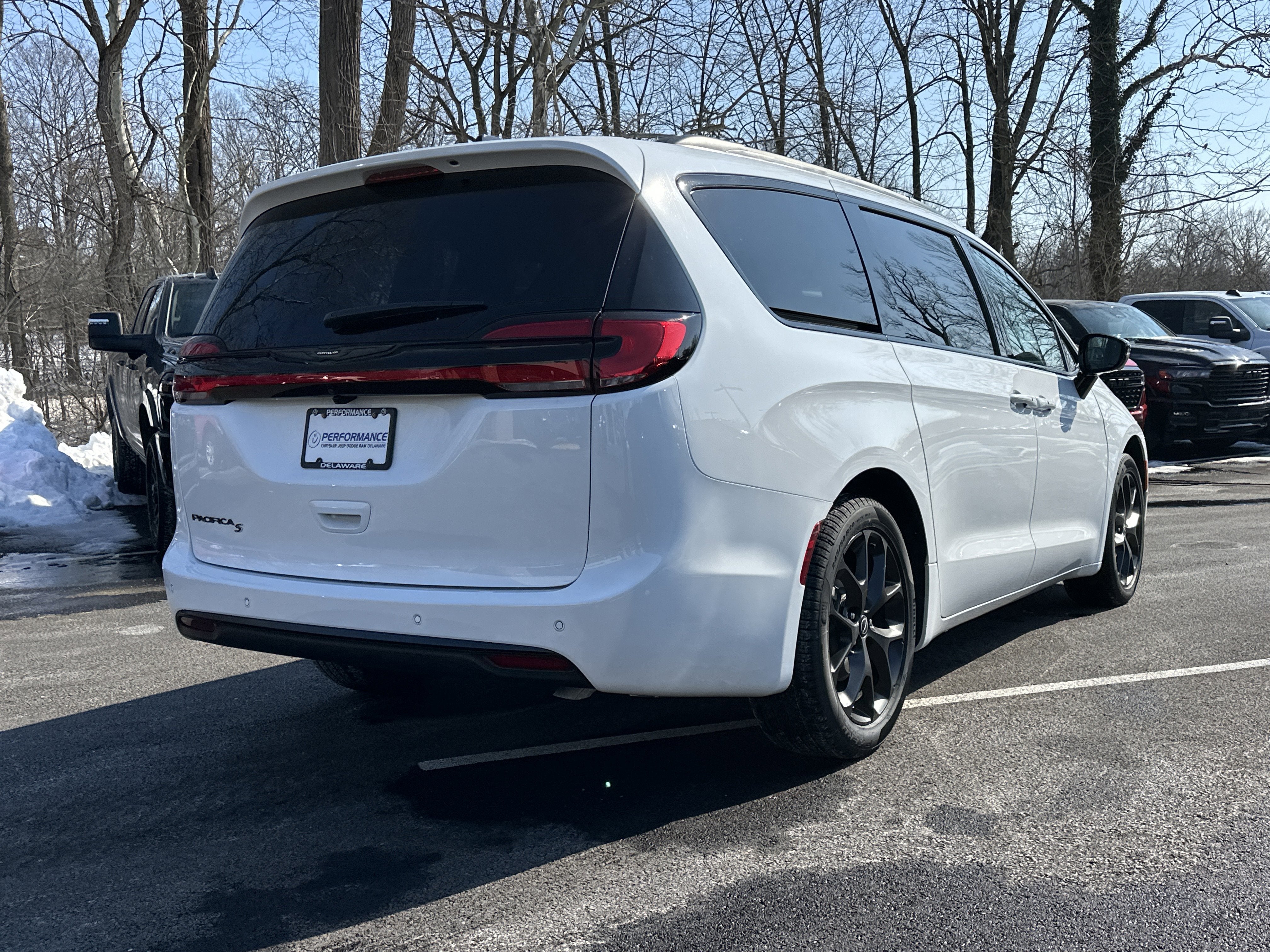 2026 Chrysler Pacifica Select