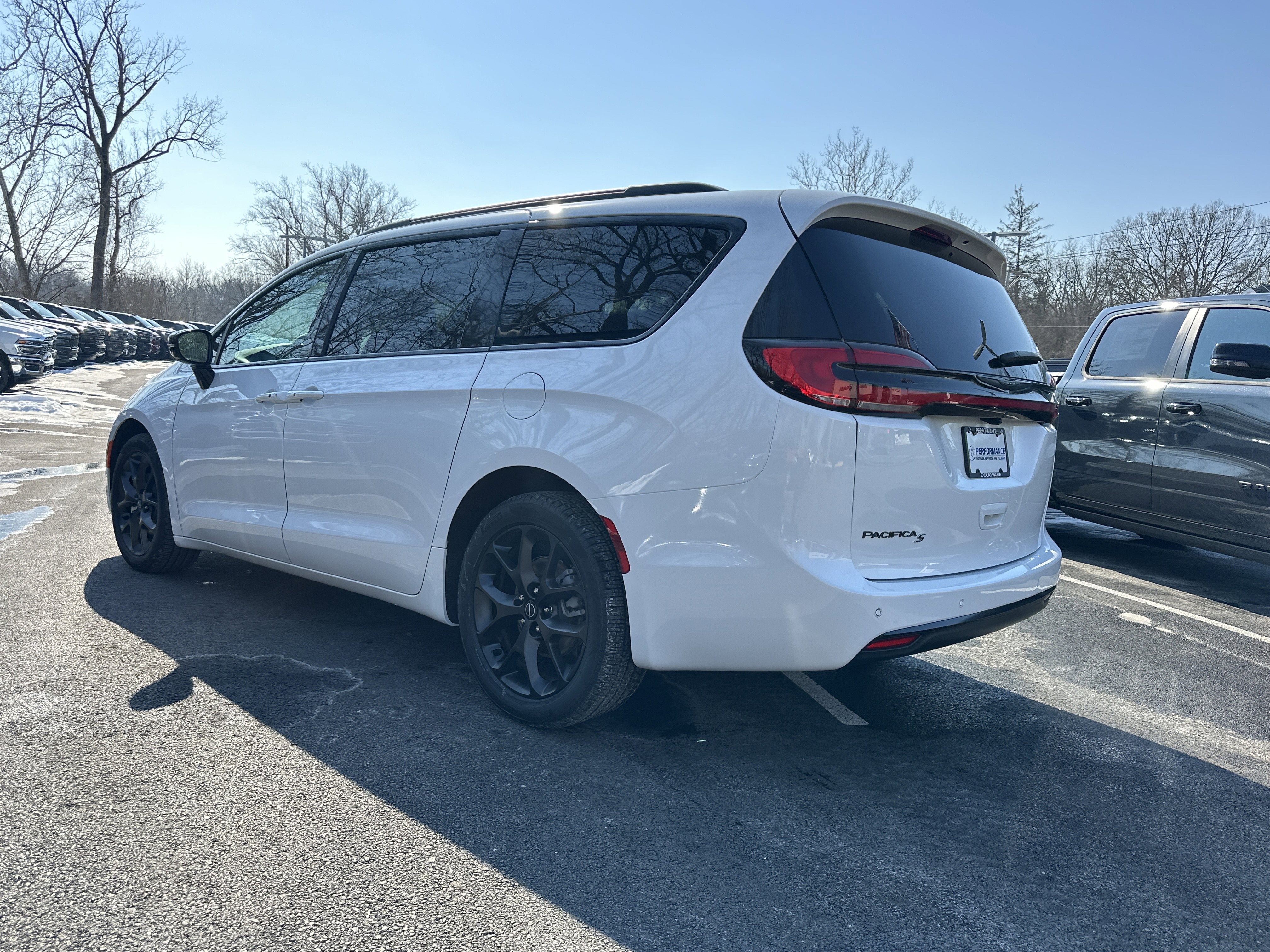 2026 Chrysler Pacifica Select