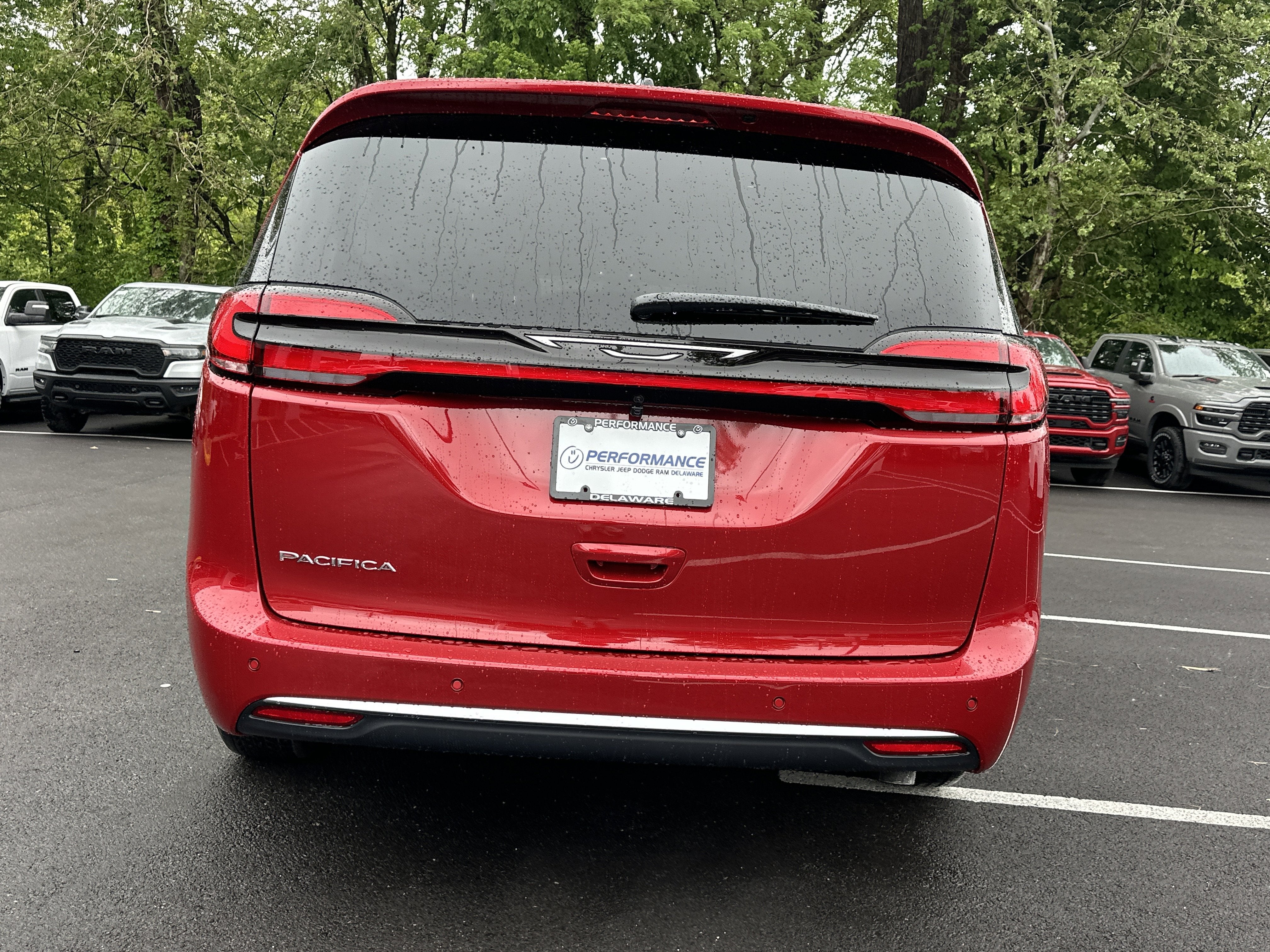 2027 Chrysler Pacifica Select