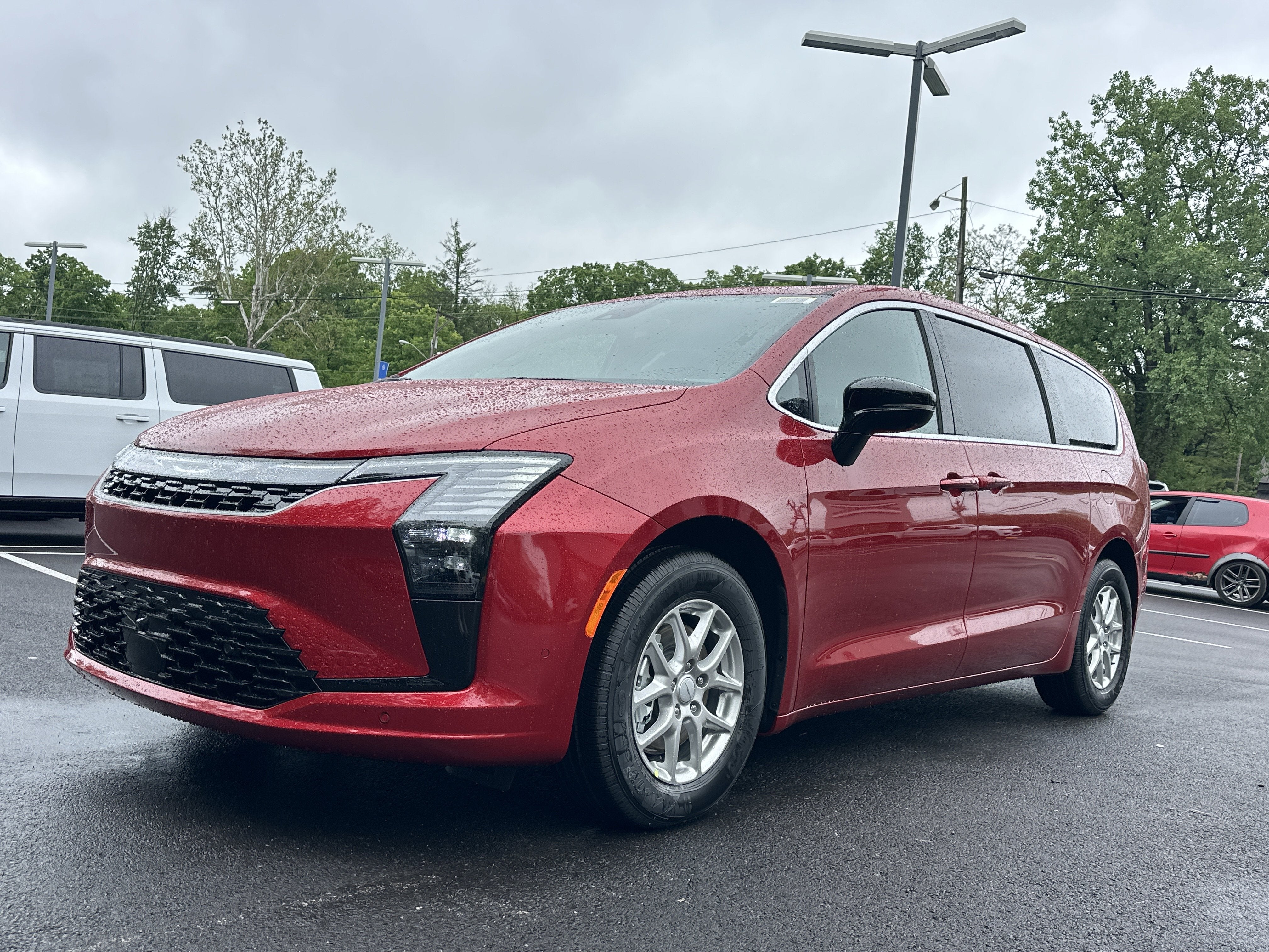 2027 Chrysler Pacifica Select