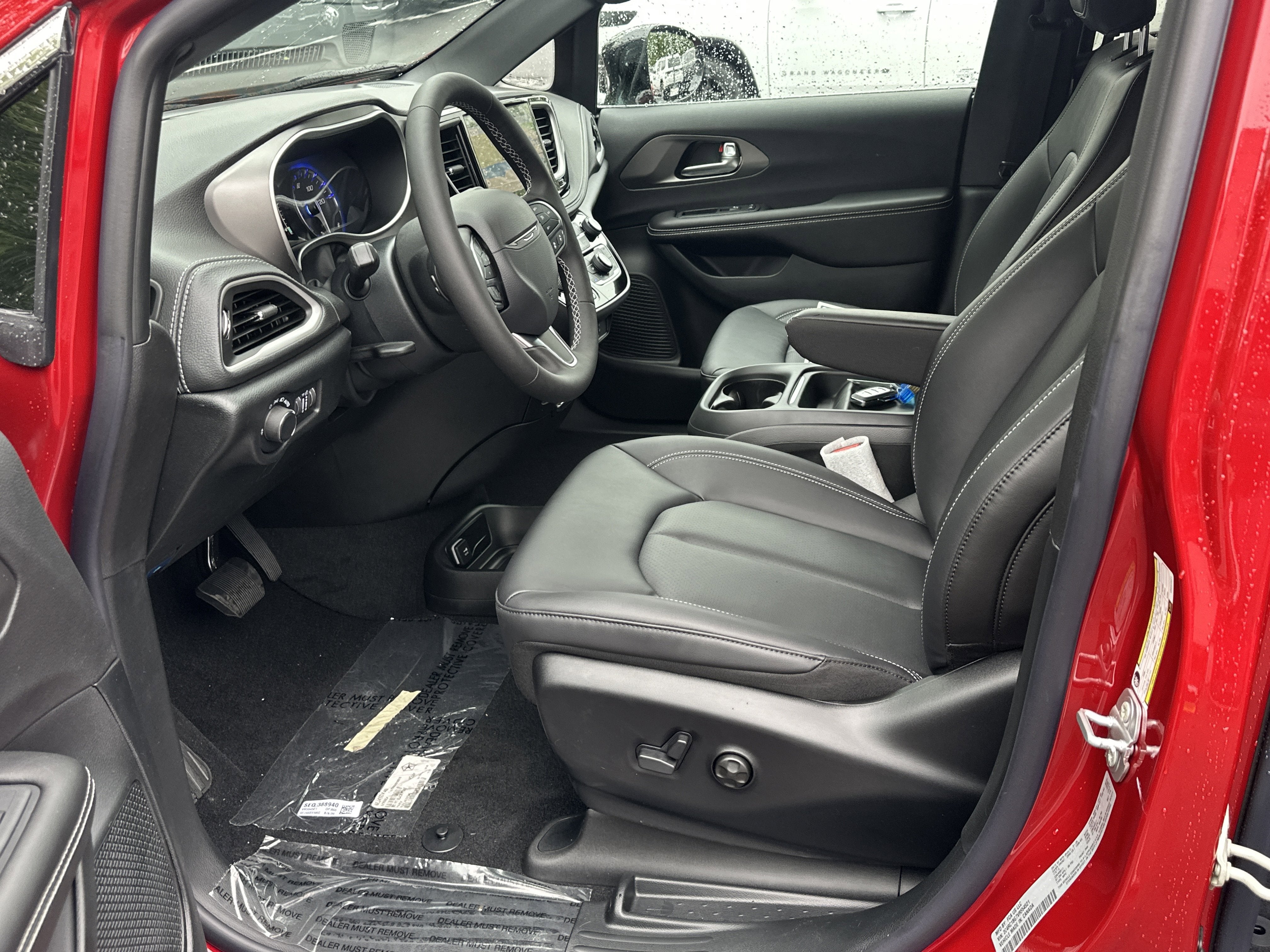 2027 Chrysler Pacifica Select