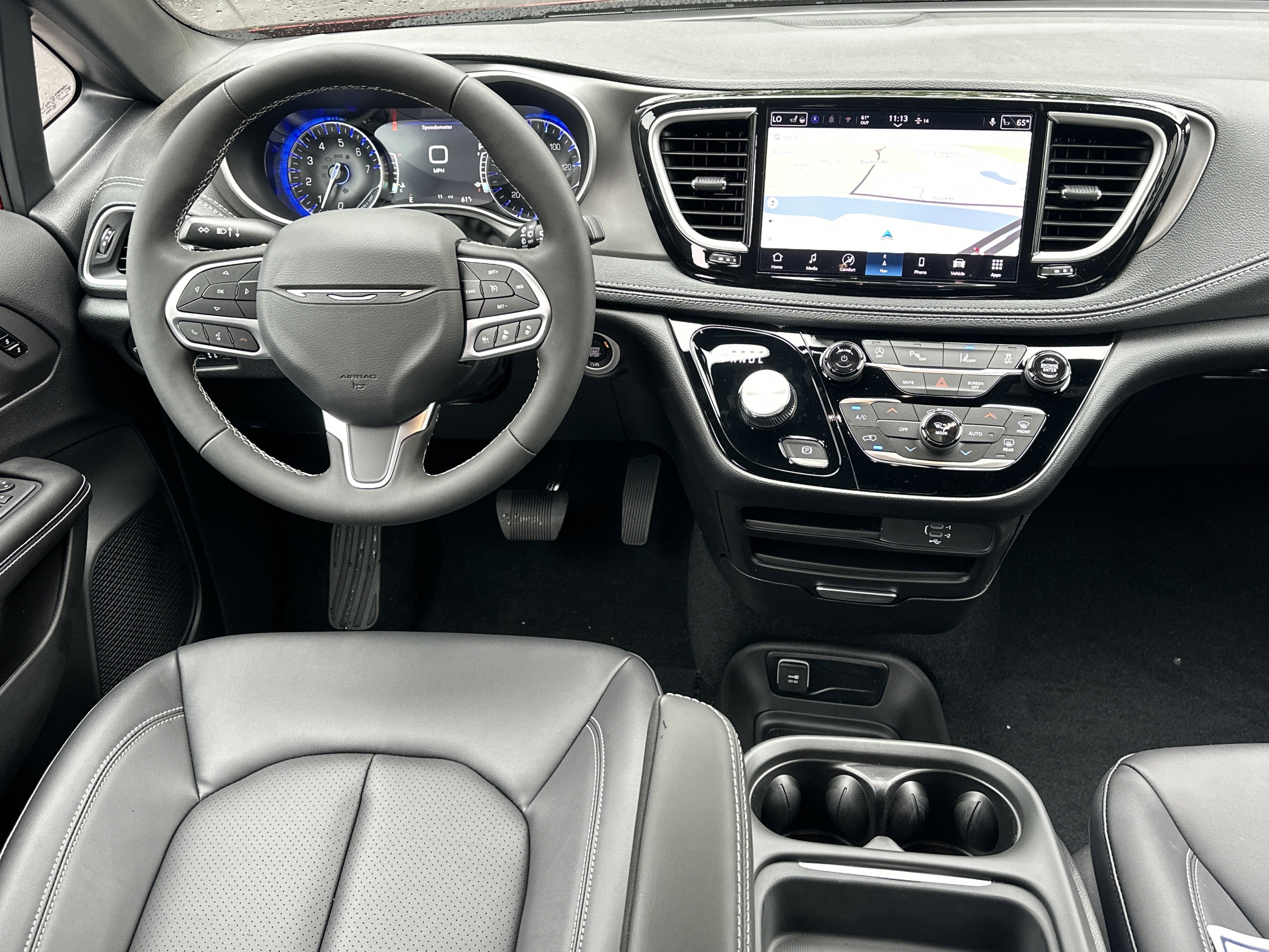 2027 Chrysler Pacifica Select