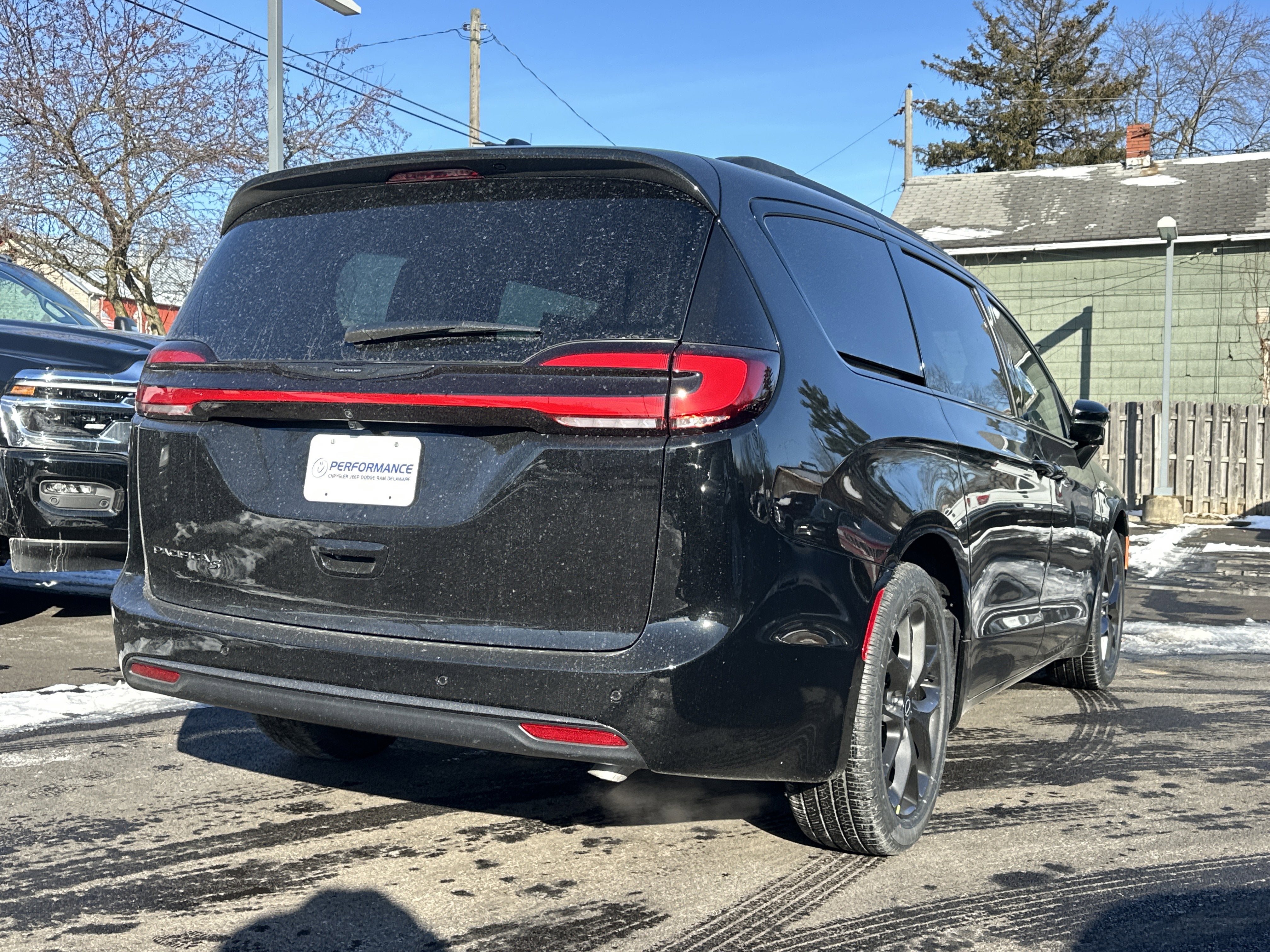 2026 Chrysler Pacifica Select
