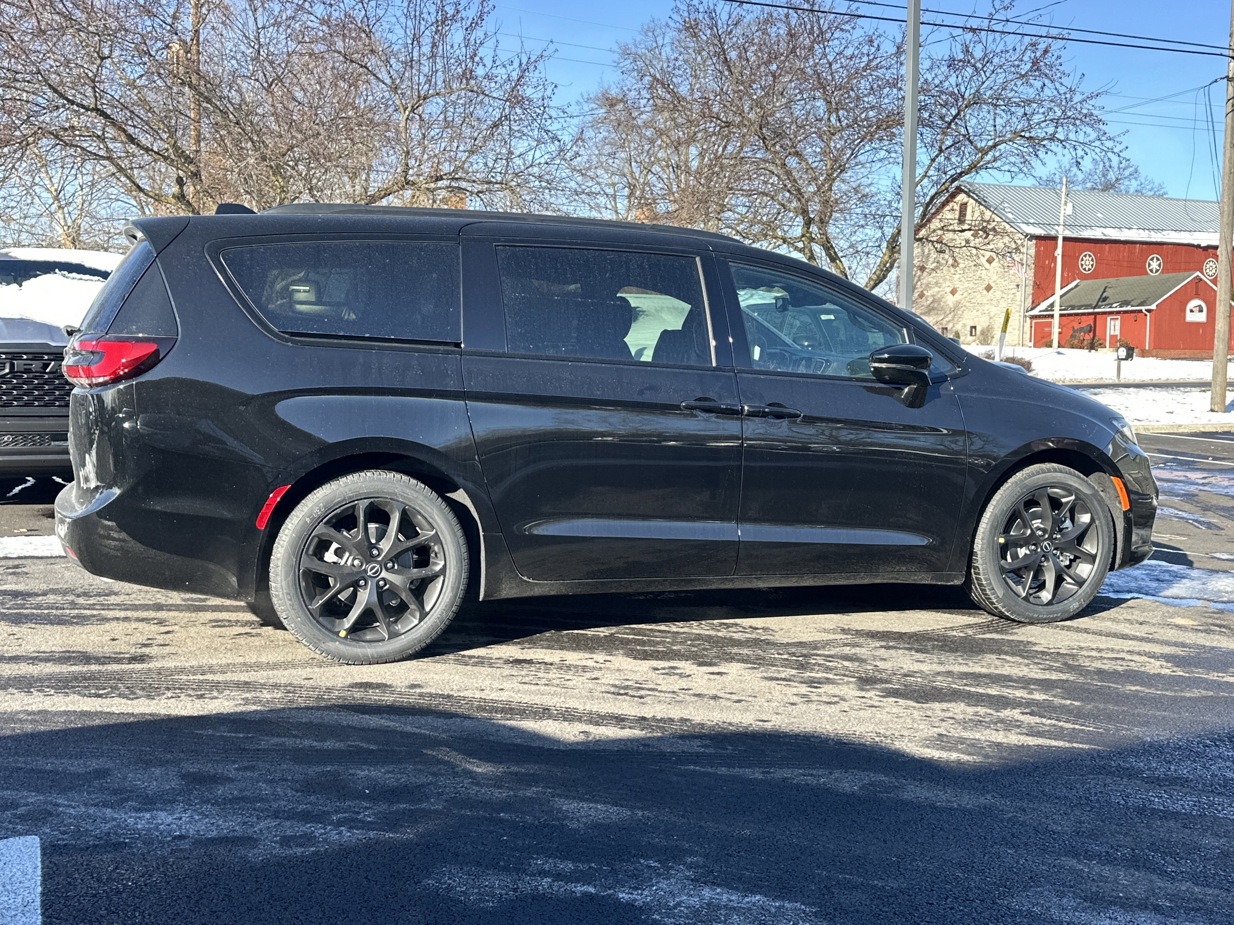 2026 Chrysler Pacifica Select