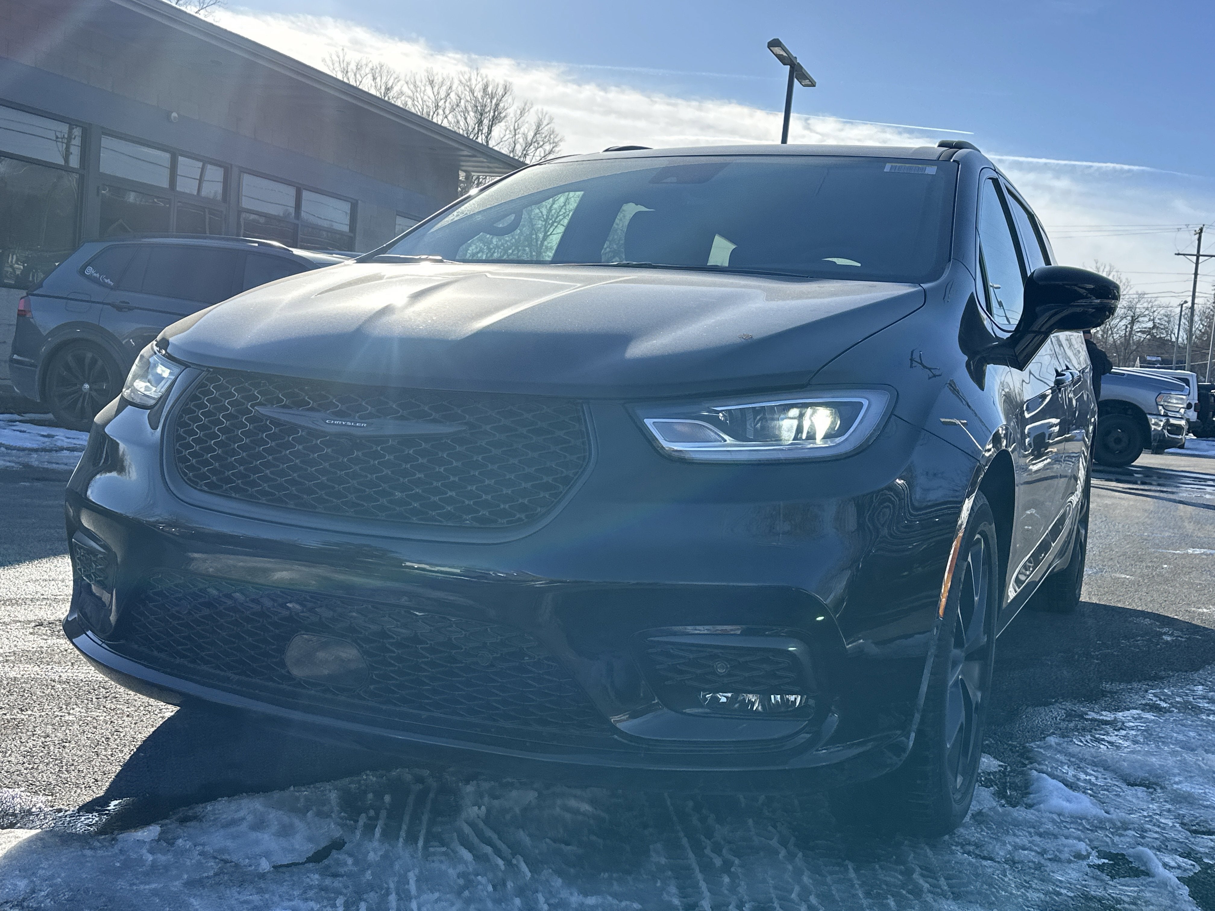 2026 Chrysler Pacifica Select