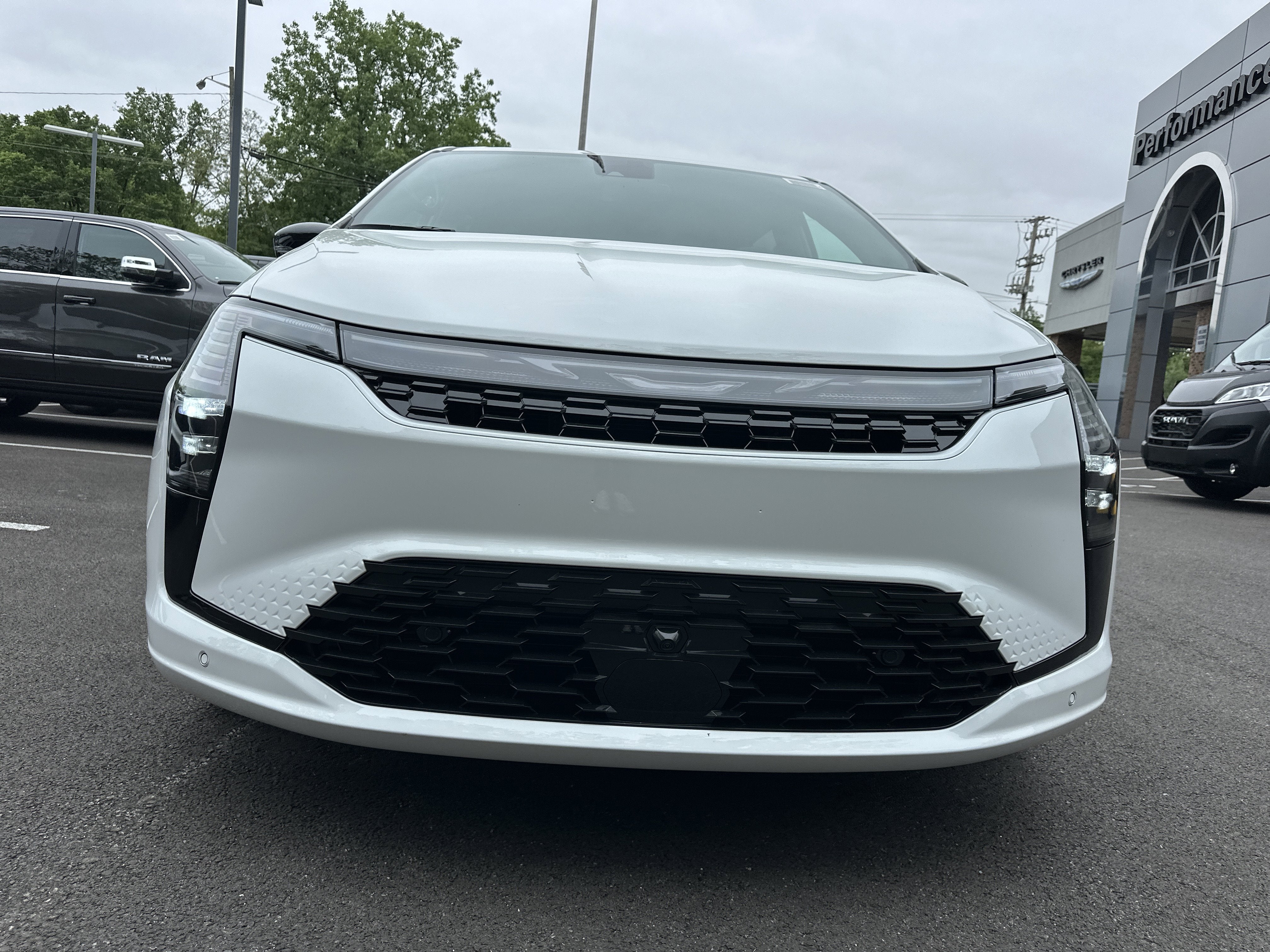 2027 Chrysler Pacifica Select