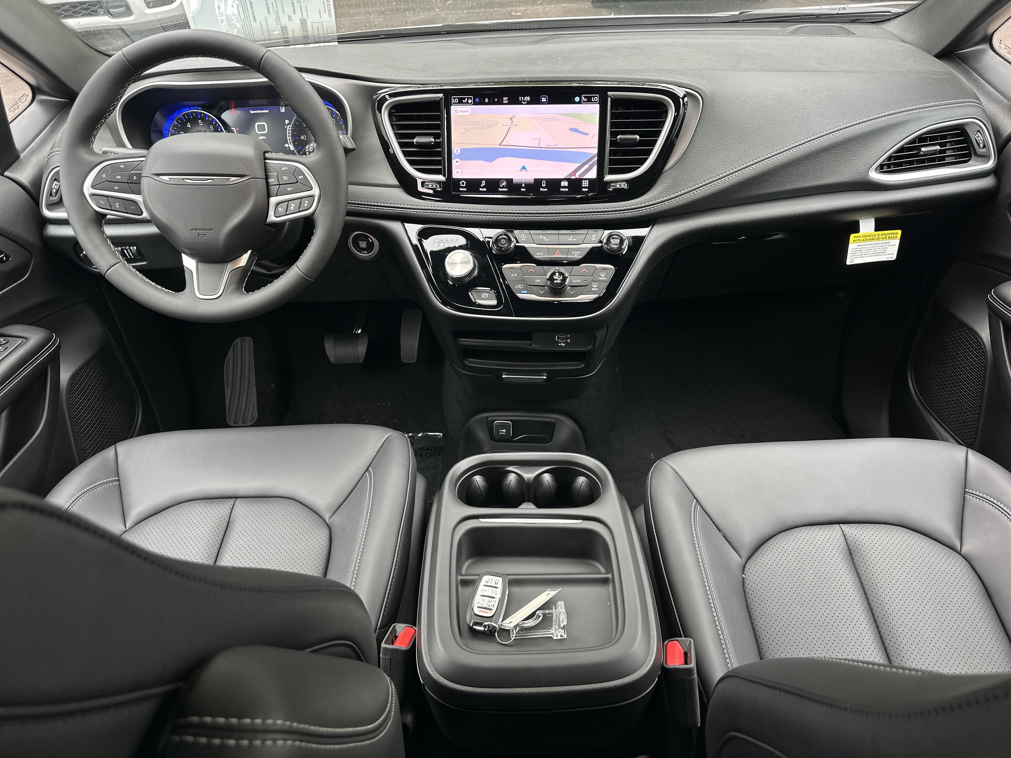 2027 Chrysler Pacifica Select