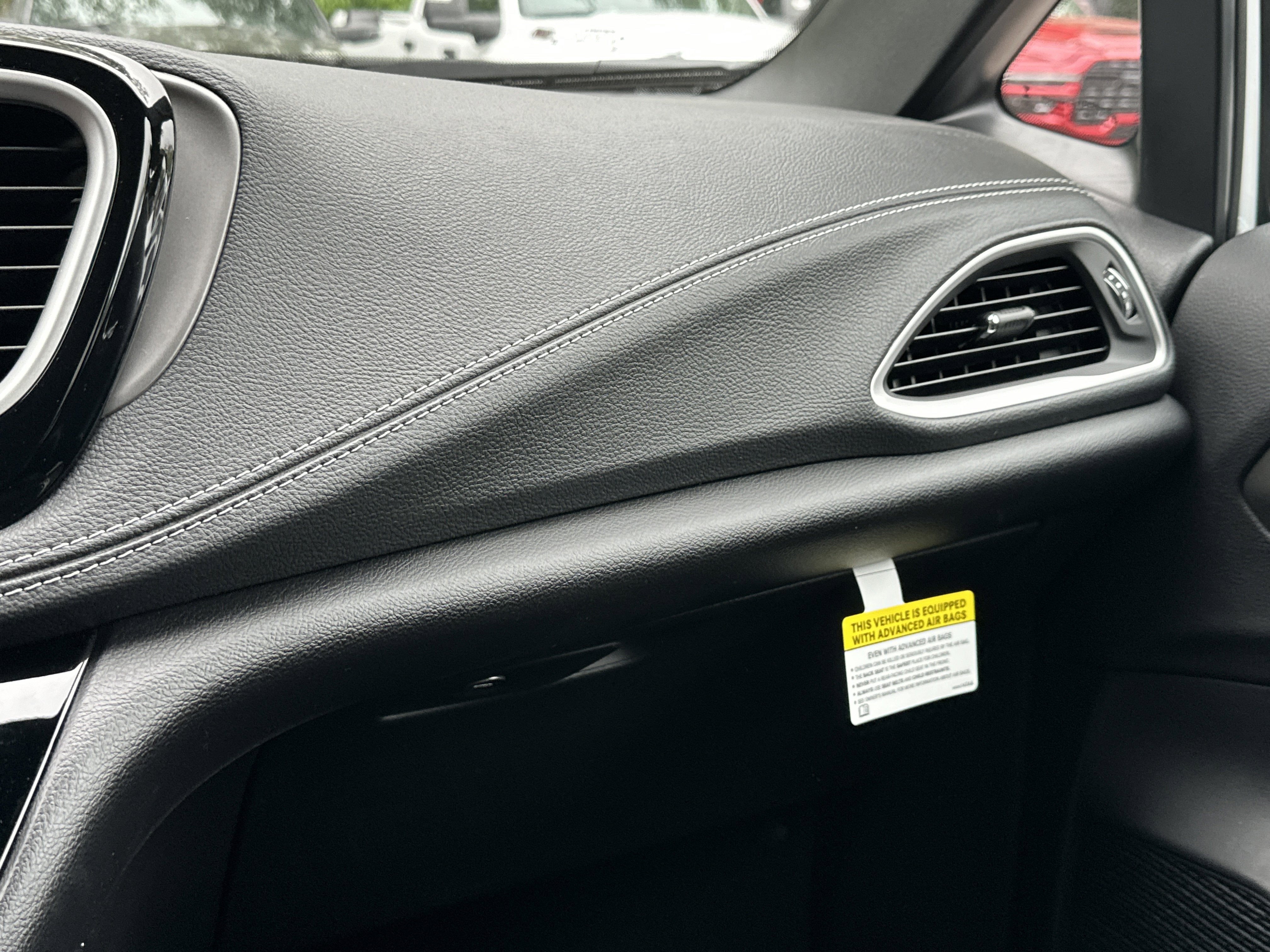2027 Chrysler Pacifica Select
