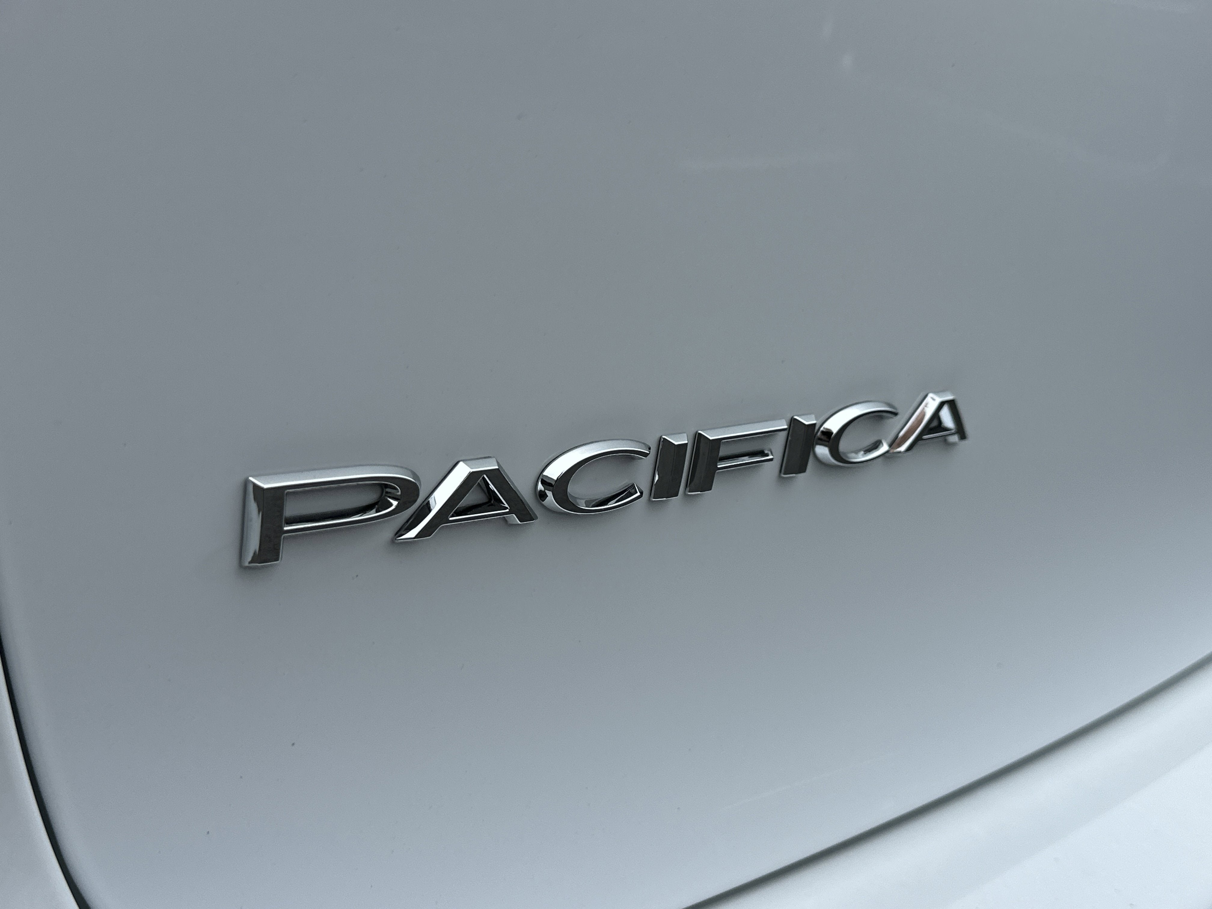 2027 Chrysler Pacifica Select
