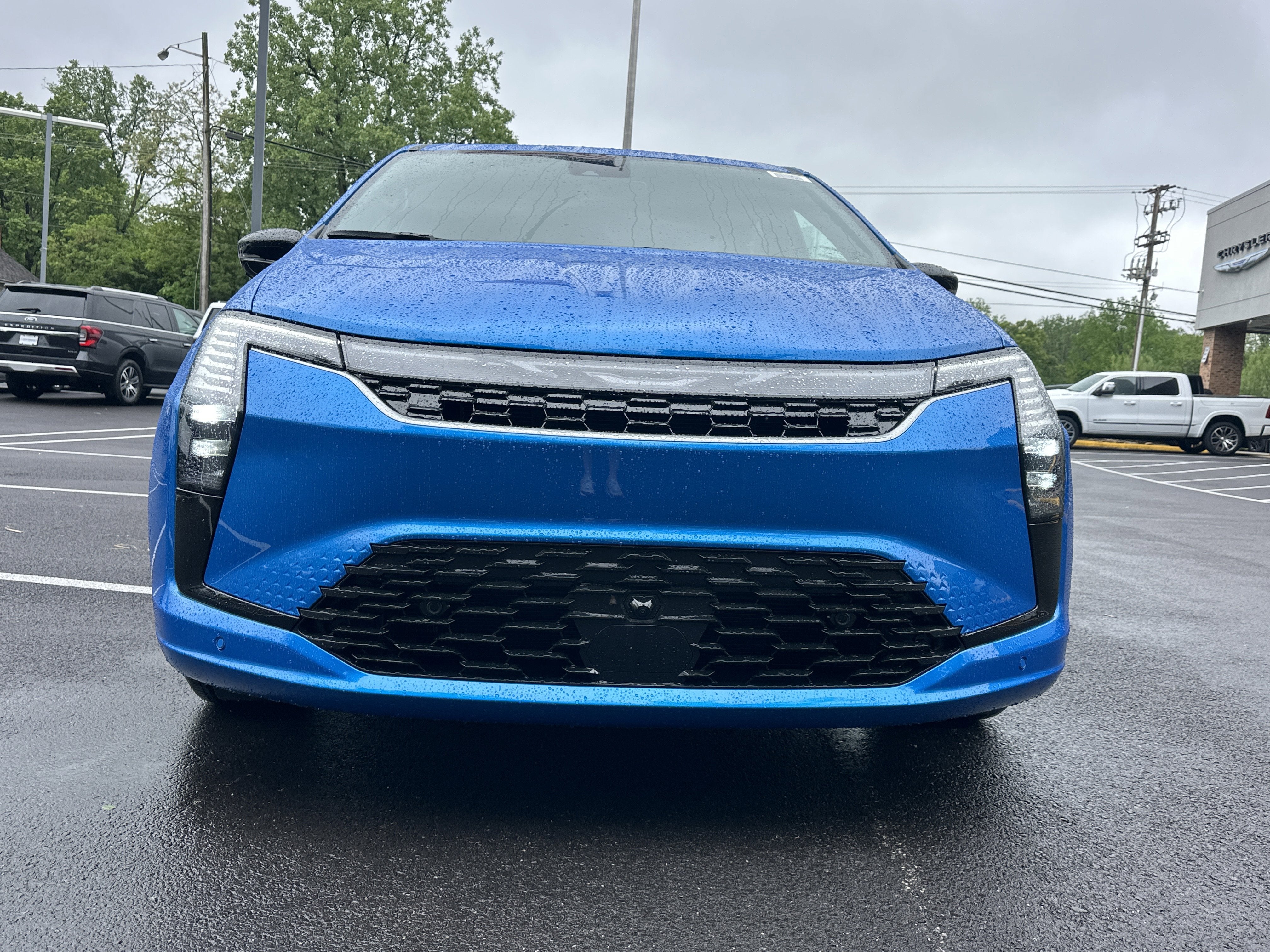 2027 Chrysler Pacifica Select
