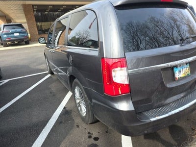 2015 Chrysler Town & Country Touring-L