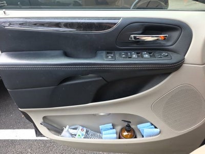 2015 Chrysler Town & Country Touring-L