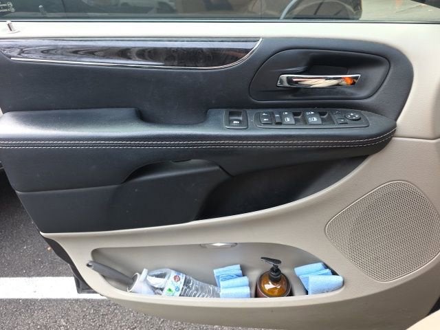 2015 Chrysler Town & Country Touring-L