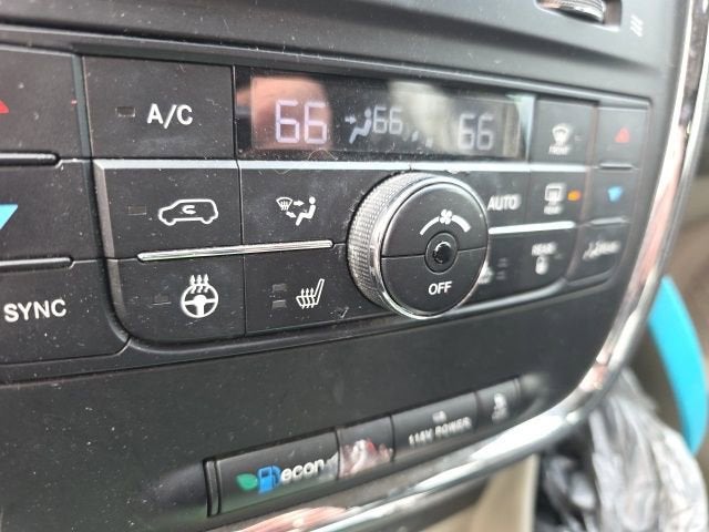 2015 Chrysler Town & Country Touring-L