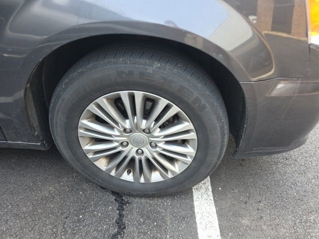 2015 Chrysler Town & Country Touring-L