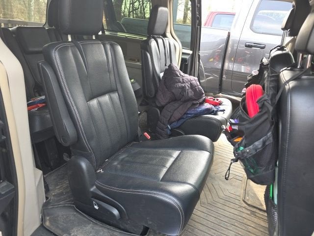 2015 Chrysler Town & Country Touring-L