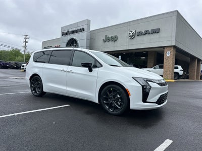 2027 Chrysler Pacifica Limited