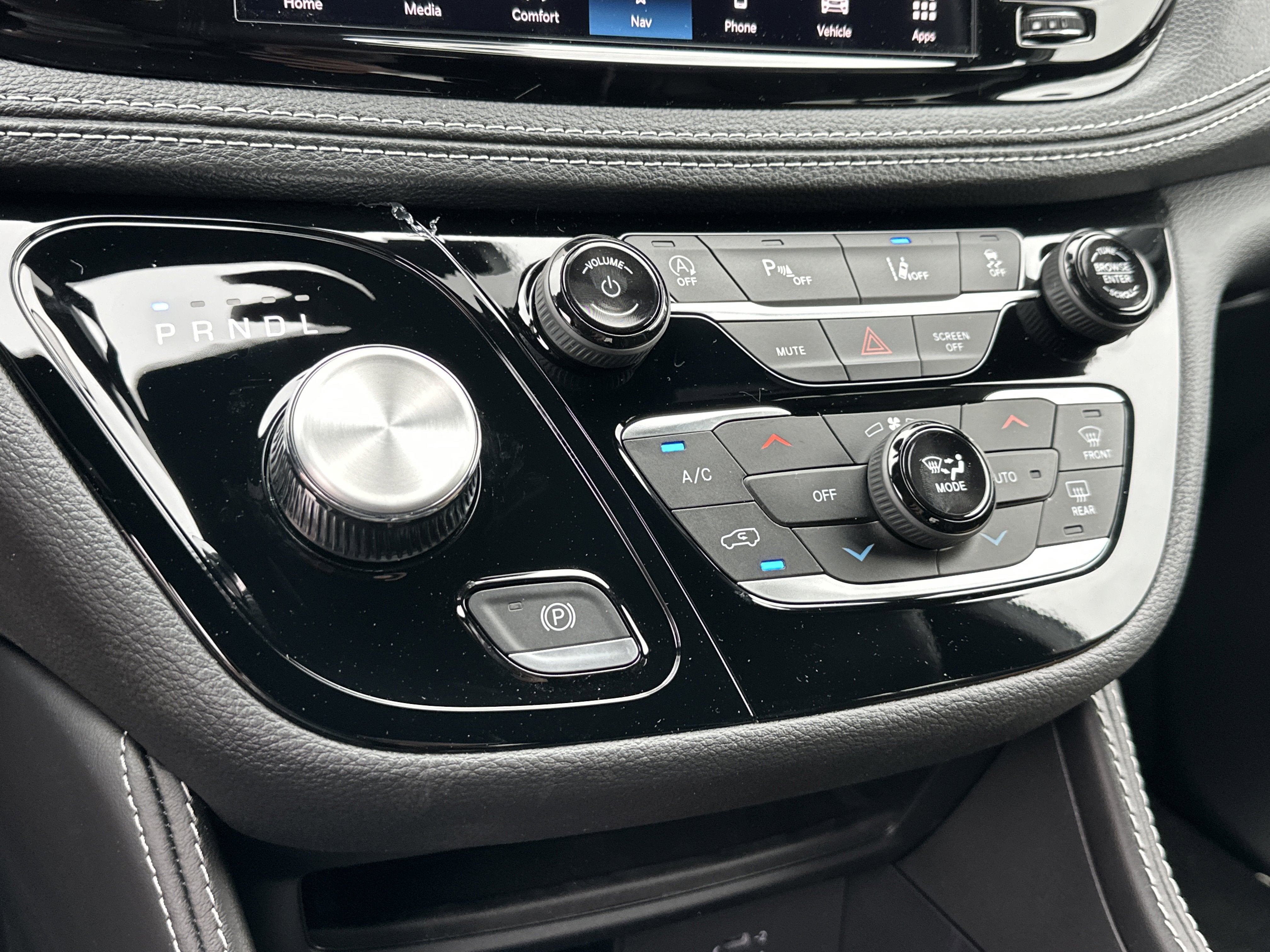 2027 Chrysler Pacifica Limited