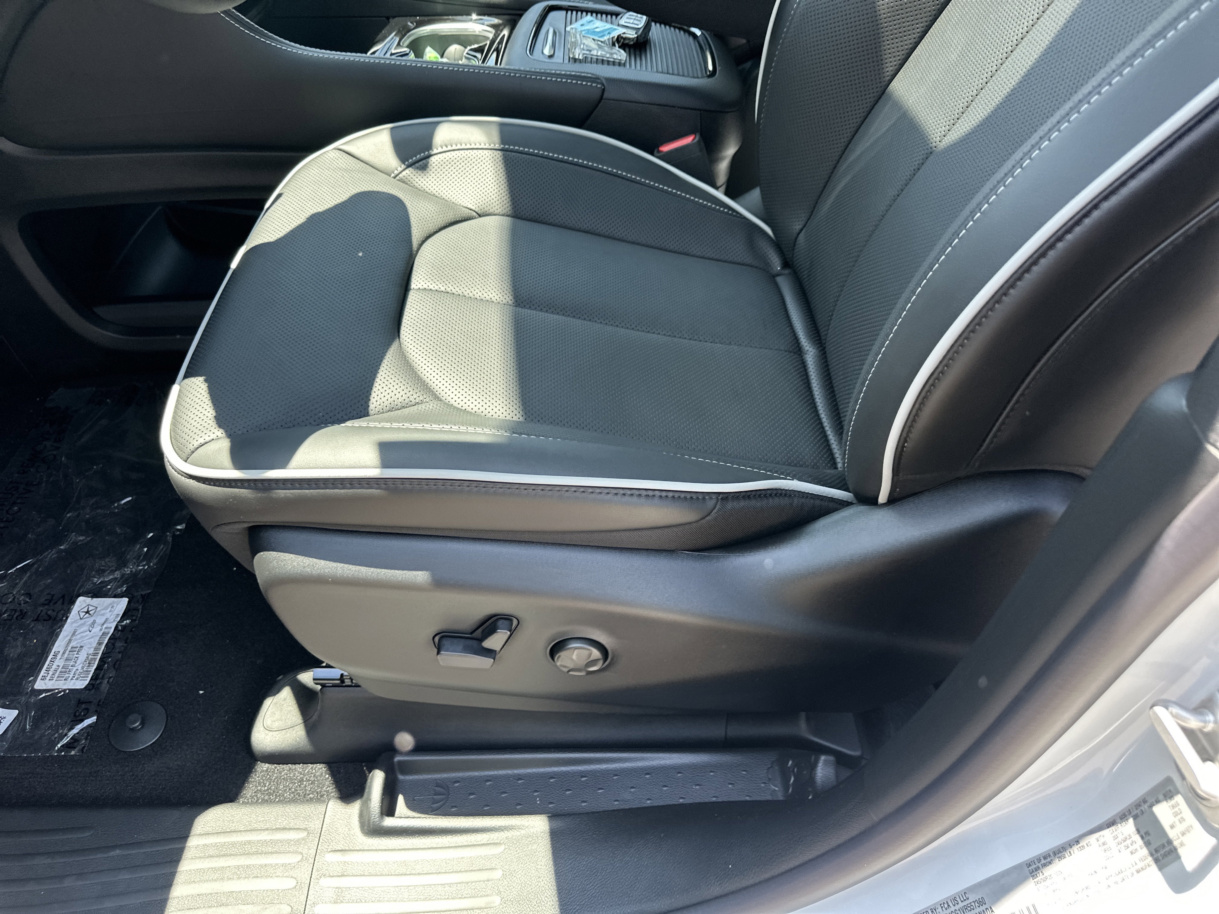 2027 Chrysler Pacifica Limited