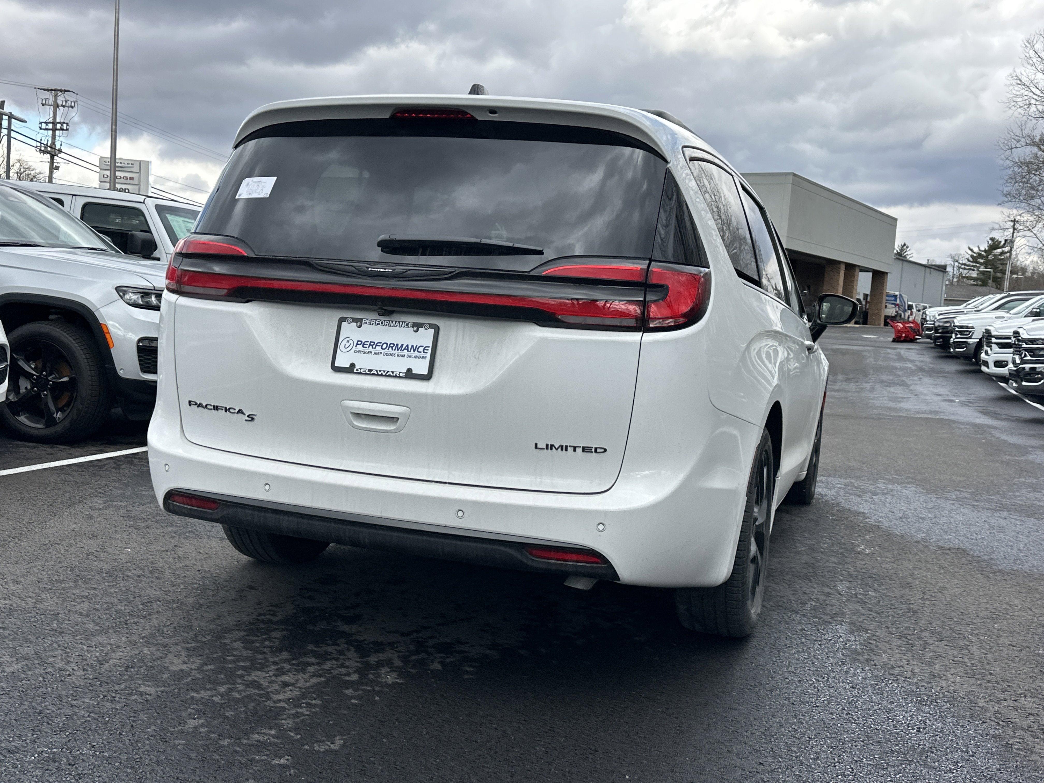 2026 Chrysler Pacifica Limited