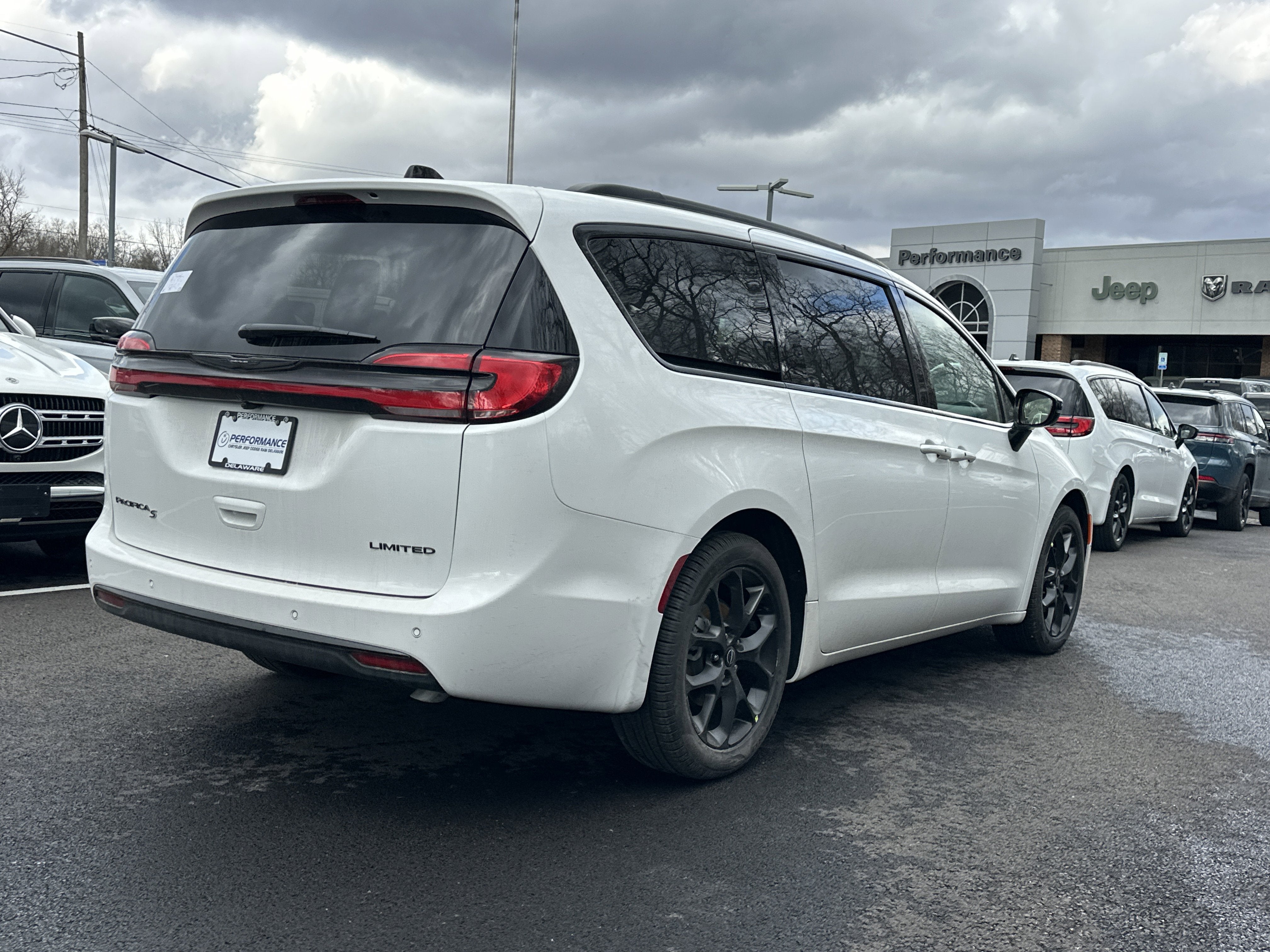 2026 Chrysler Pacifica Limited