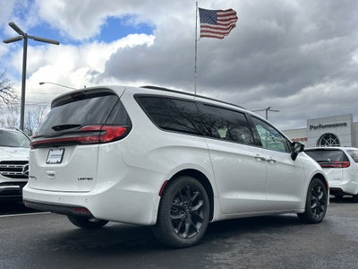 2026 Chrysler Pacifica Limited