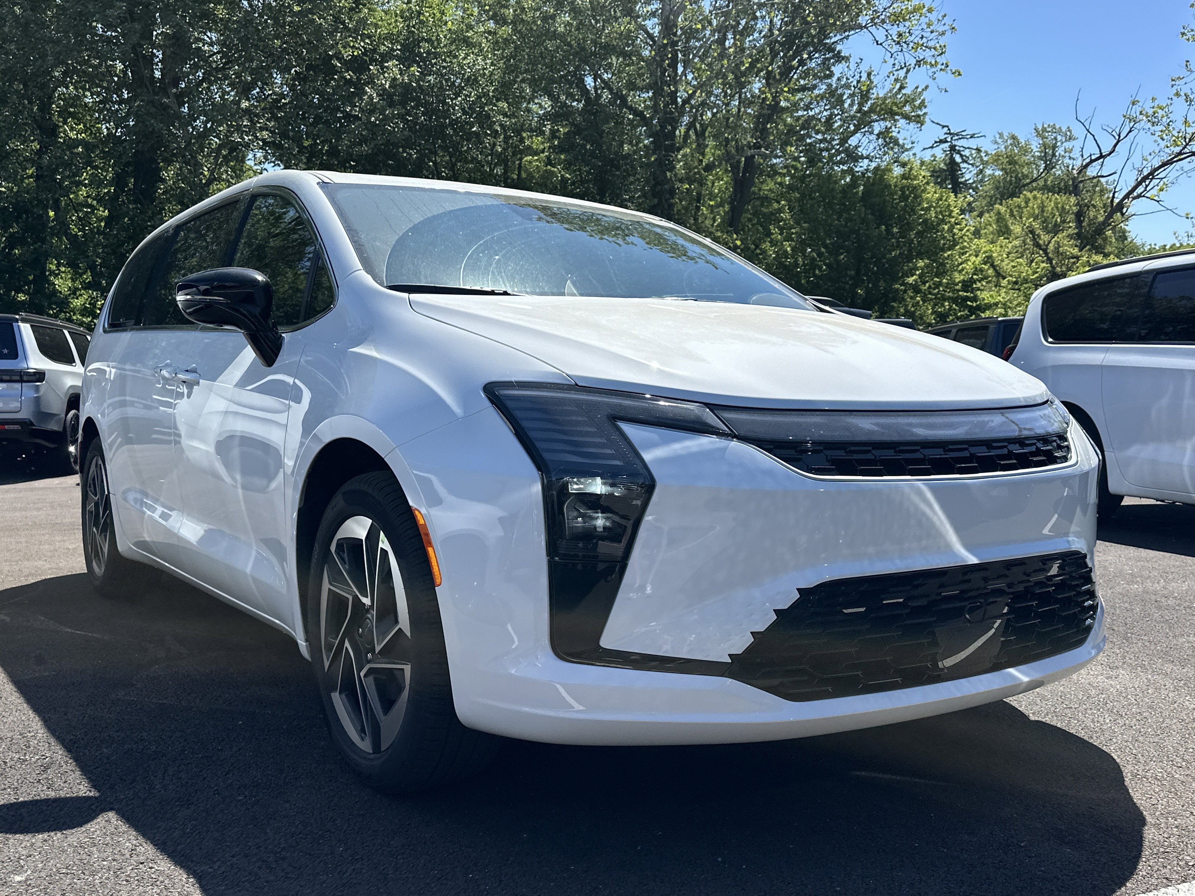 2027 Chrysler Pacifica Limited