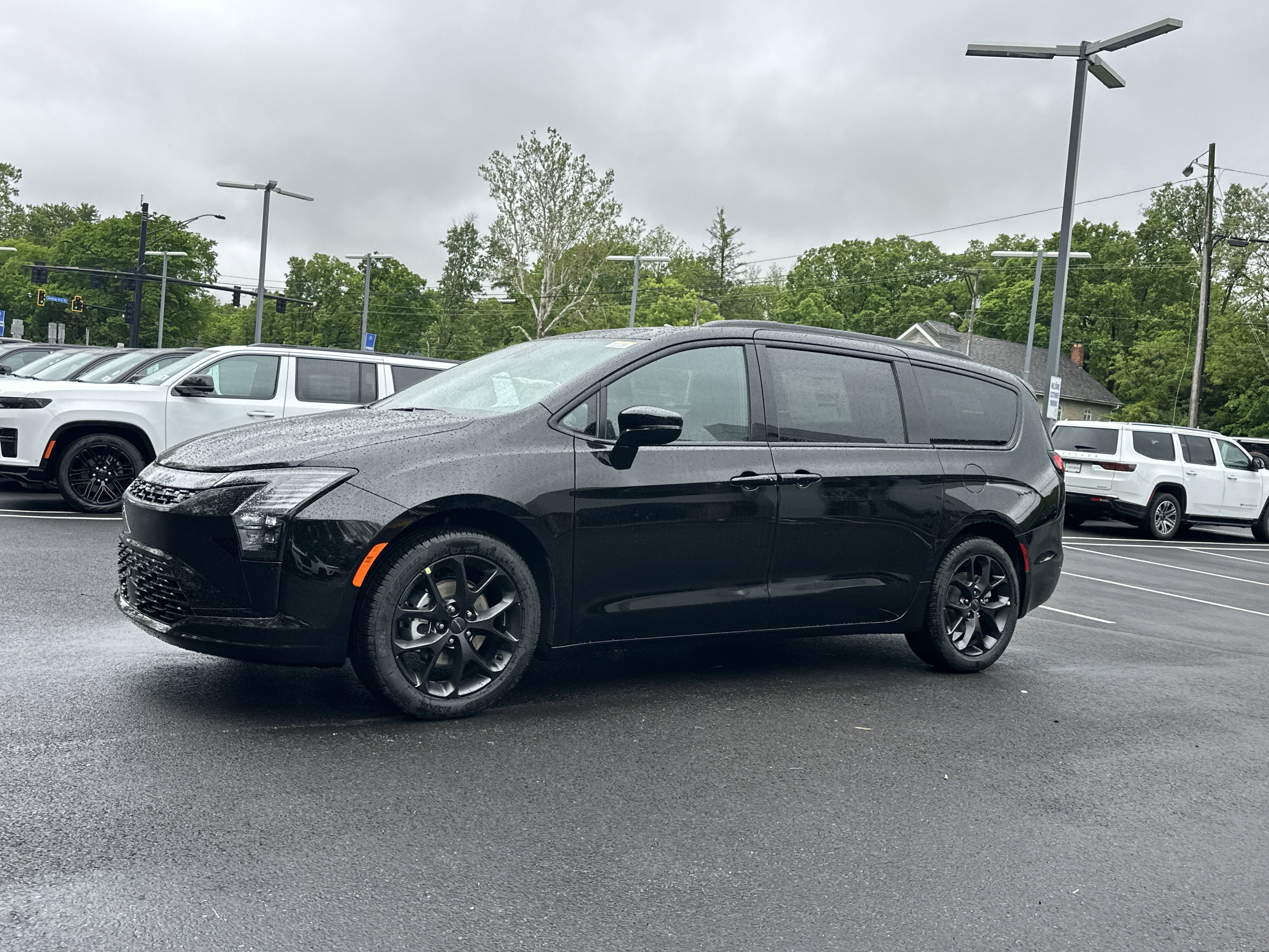 2027 Chrysler Pacifica Limited