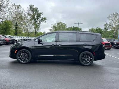 2027 Chrysler Pacifica Limited