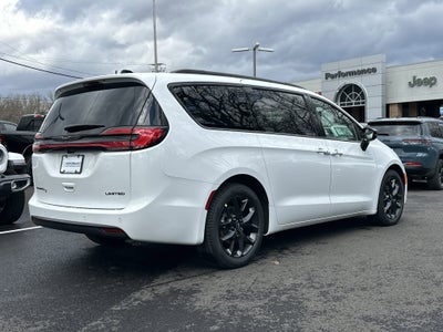2026 Chrysler Pacifica Limited
