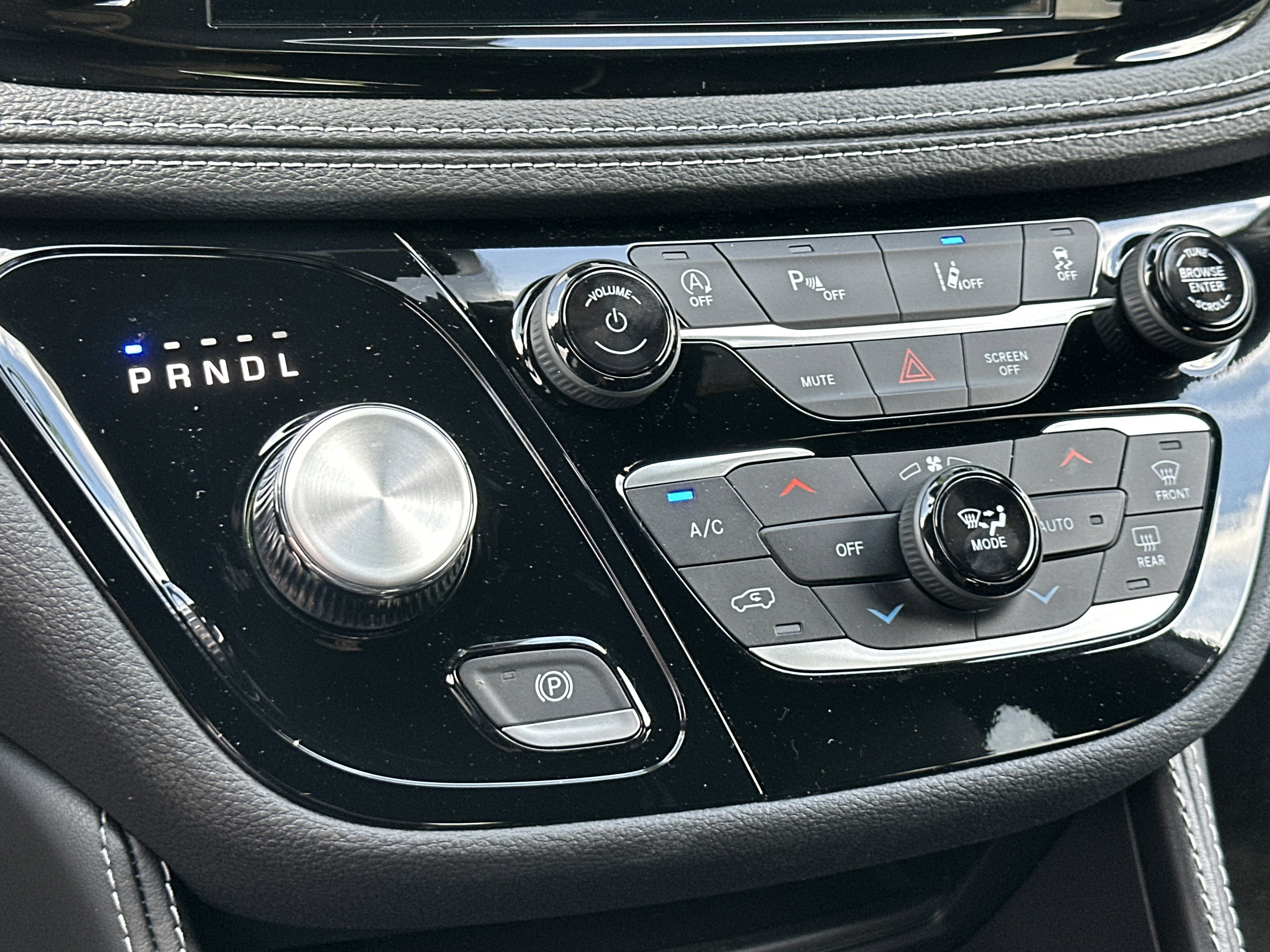 2027 Chrysler Pacifica Limited