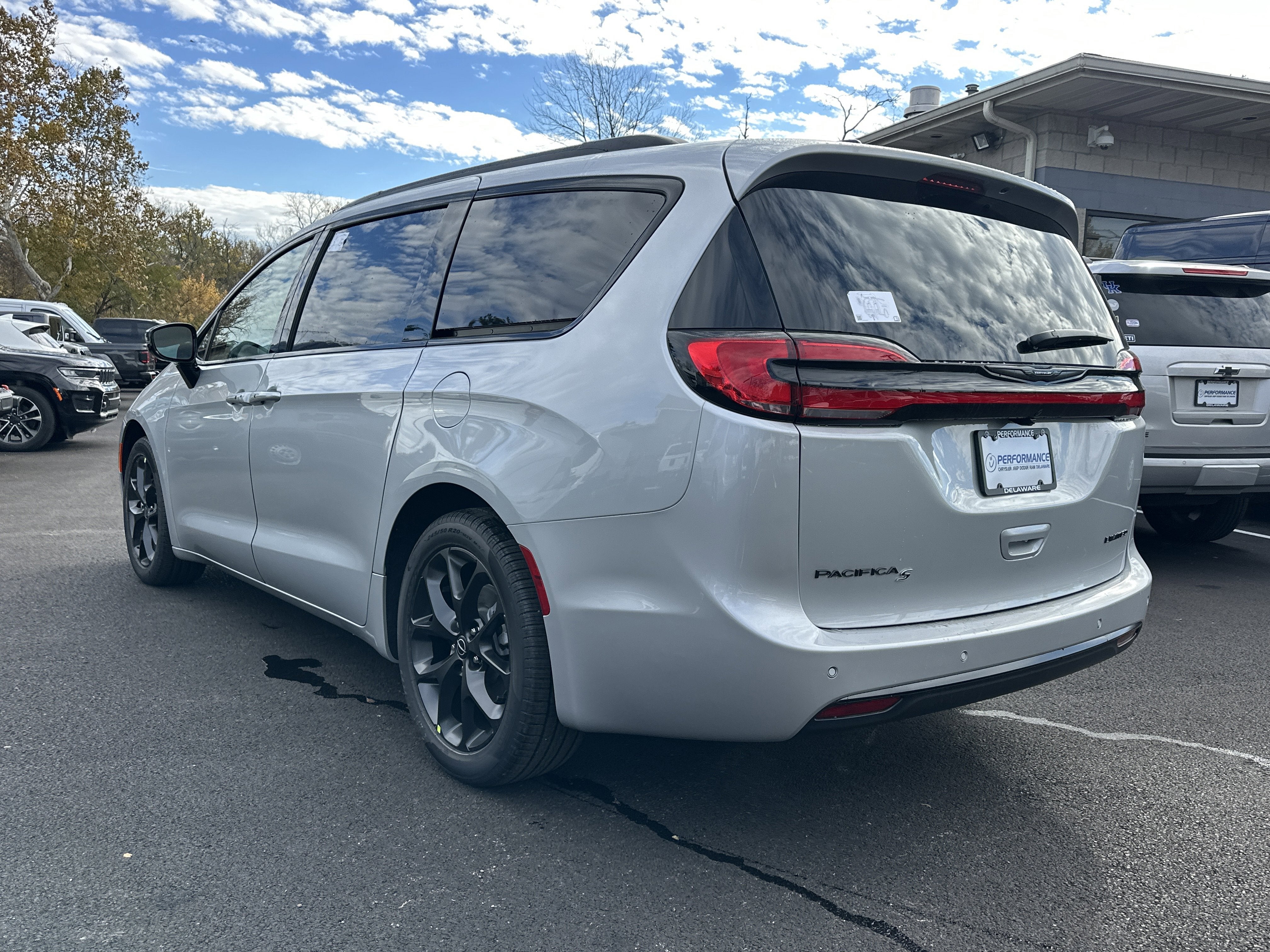 2026 Chrysler Pacifica Limited