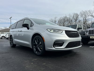 2026 Chrysler Pacifica Limited