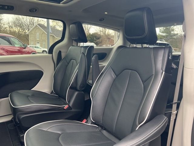 2023 Chrysler Pacifica Hybrid Limited