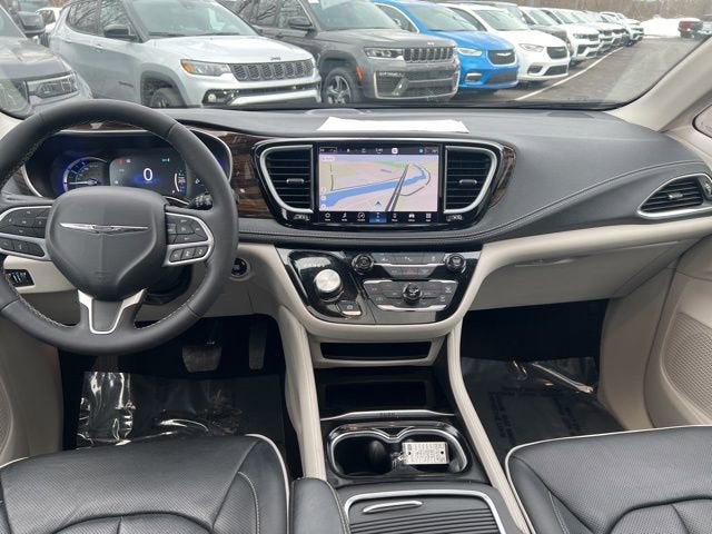 2023 Chrysler Pacifica Hybrid Limited