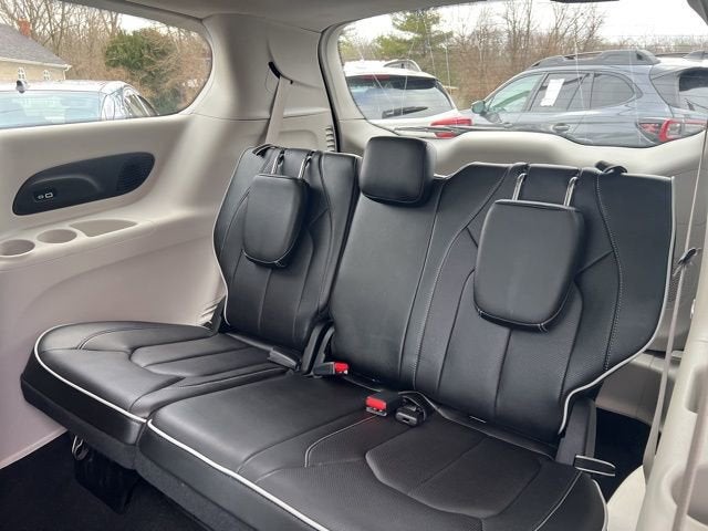 2023 Chrysler Pacifica Hybrid Limited