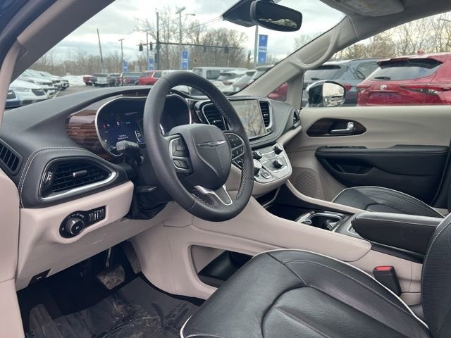 2023 Chrysler Pacifica Hybrid Limited