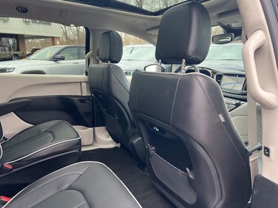 2023 Chrysler Pacifica Hybrid Limited