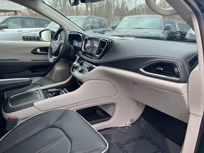 2023 Chrysler Pacifica Hybrid Limited