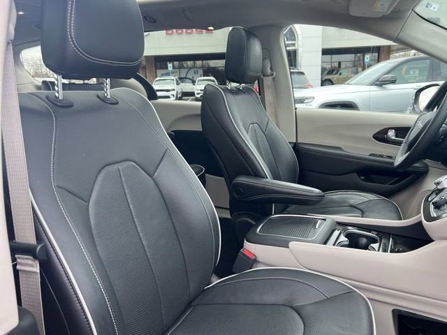 2023 Chrysler Pacifica Hybrid Limited