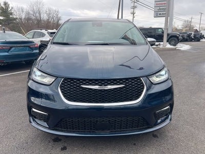 2023 Chrysler Pacifica Hybrid Limited