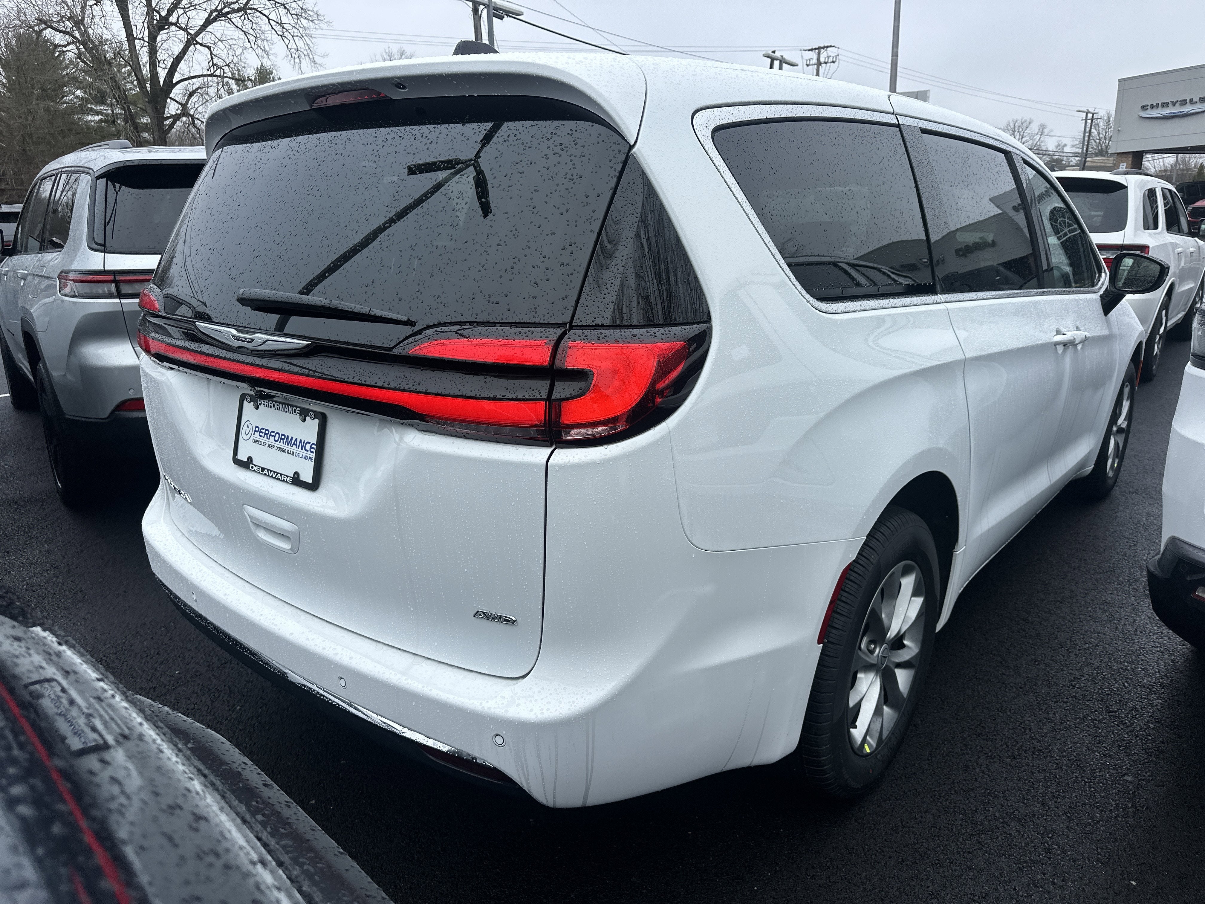 2026 Chrysler Pacifica Select